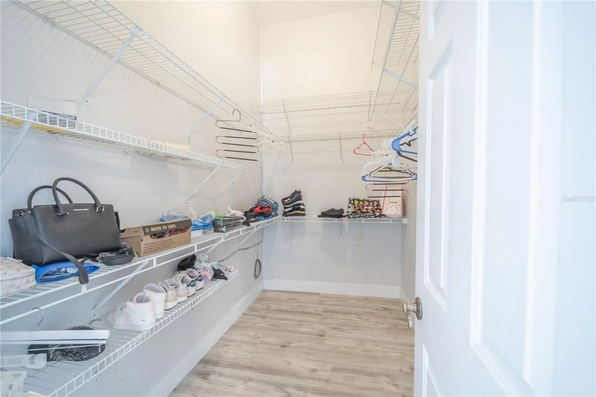 Property Slideshow image 11 of 18 | 4242 leafway cir, Leesburg, FL, 34748