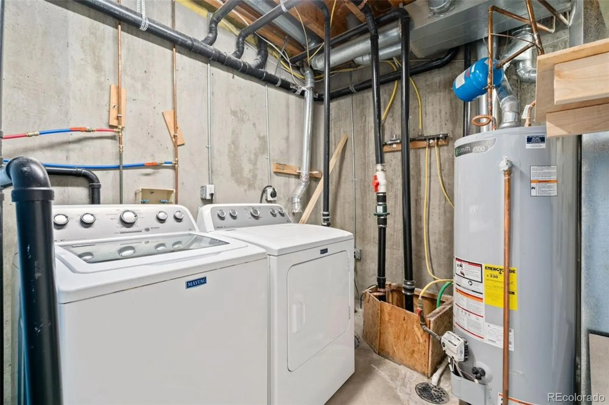 Property Slideshow image 30 of 41 | 2715 w greens dr, Littleton, CO, 80123