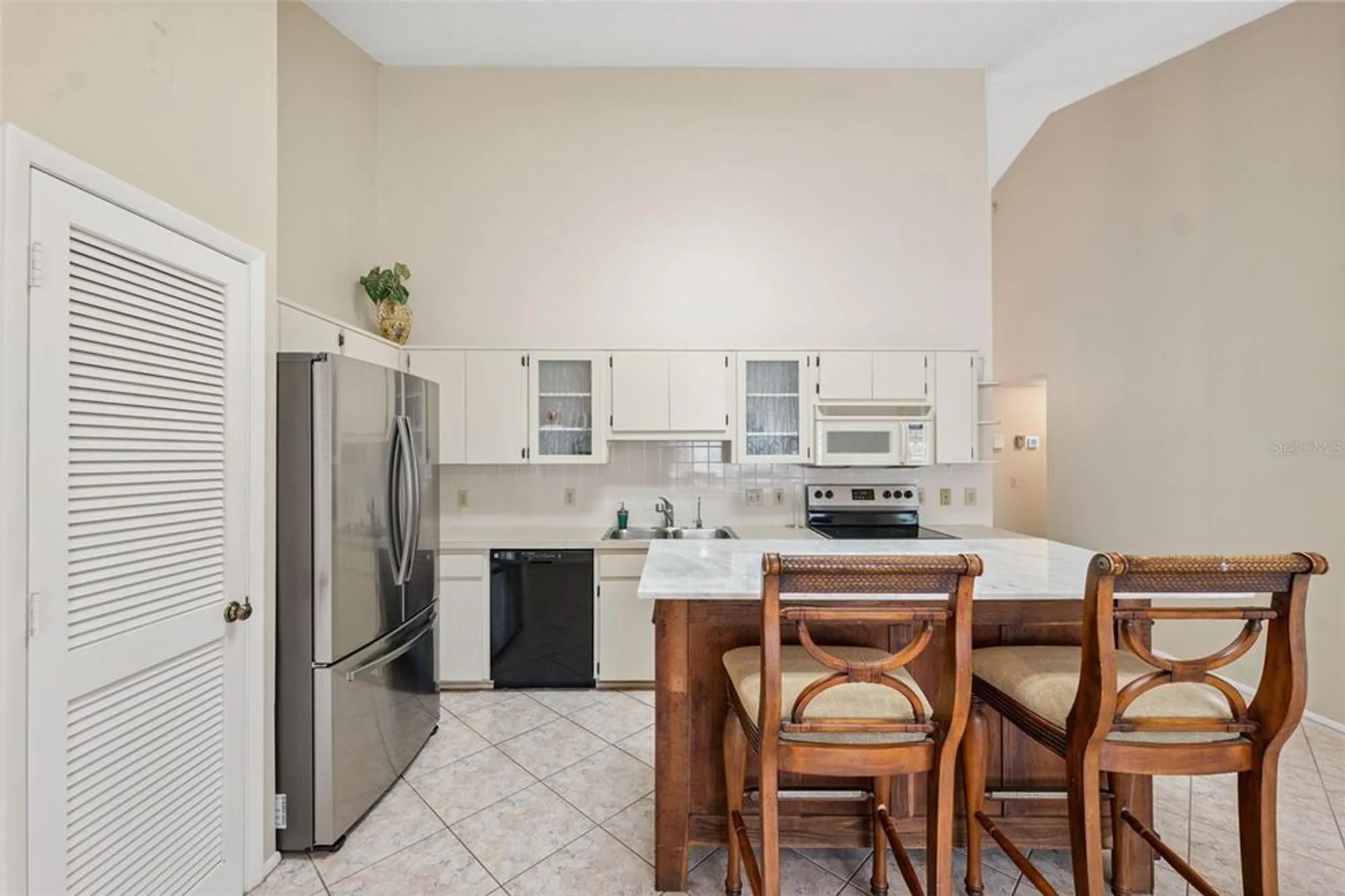 Property Slideshow image 15 of 49 | 2192 swedish dr 26, Clearwater, FL, 33763