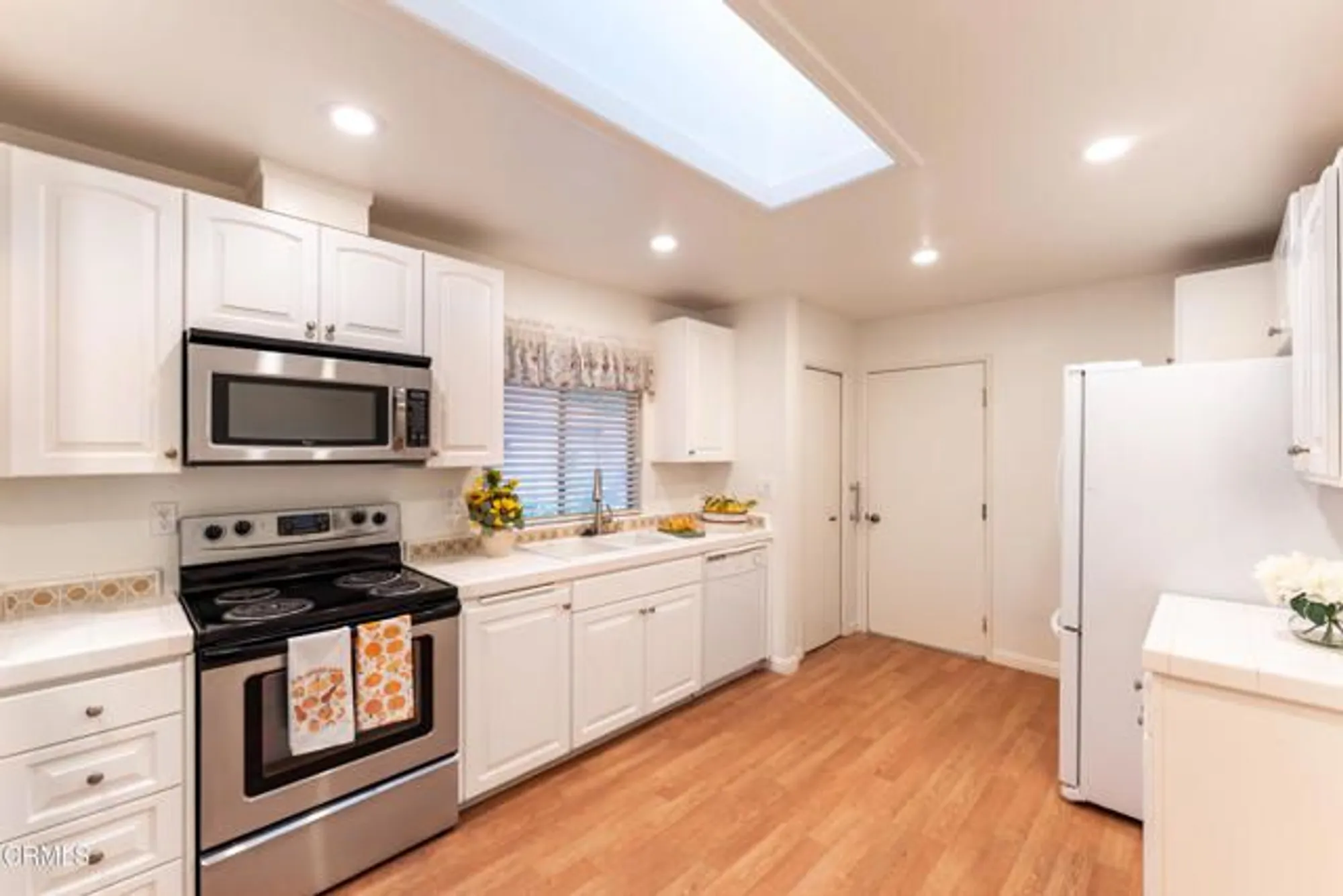 Property Slideshow image 14 of 38 | 11225 village 11, Camarillo, CA, 93012