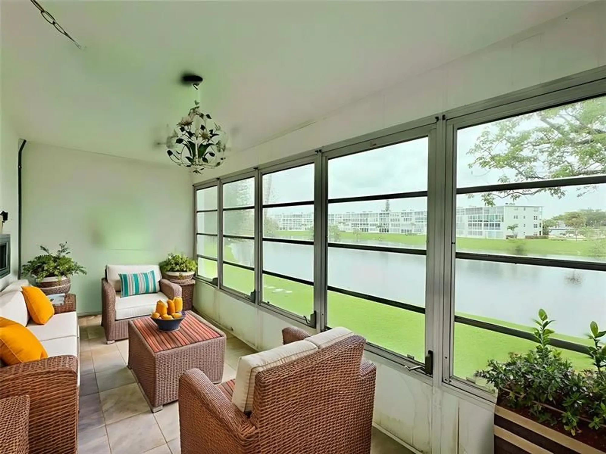 Property Slideshow image 9 of 36 | 2029 cambridge b # 2029, Deerfield Beach, FL, 33442