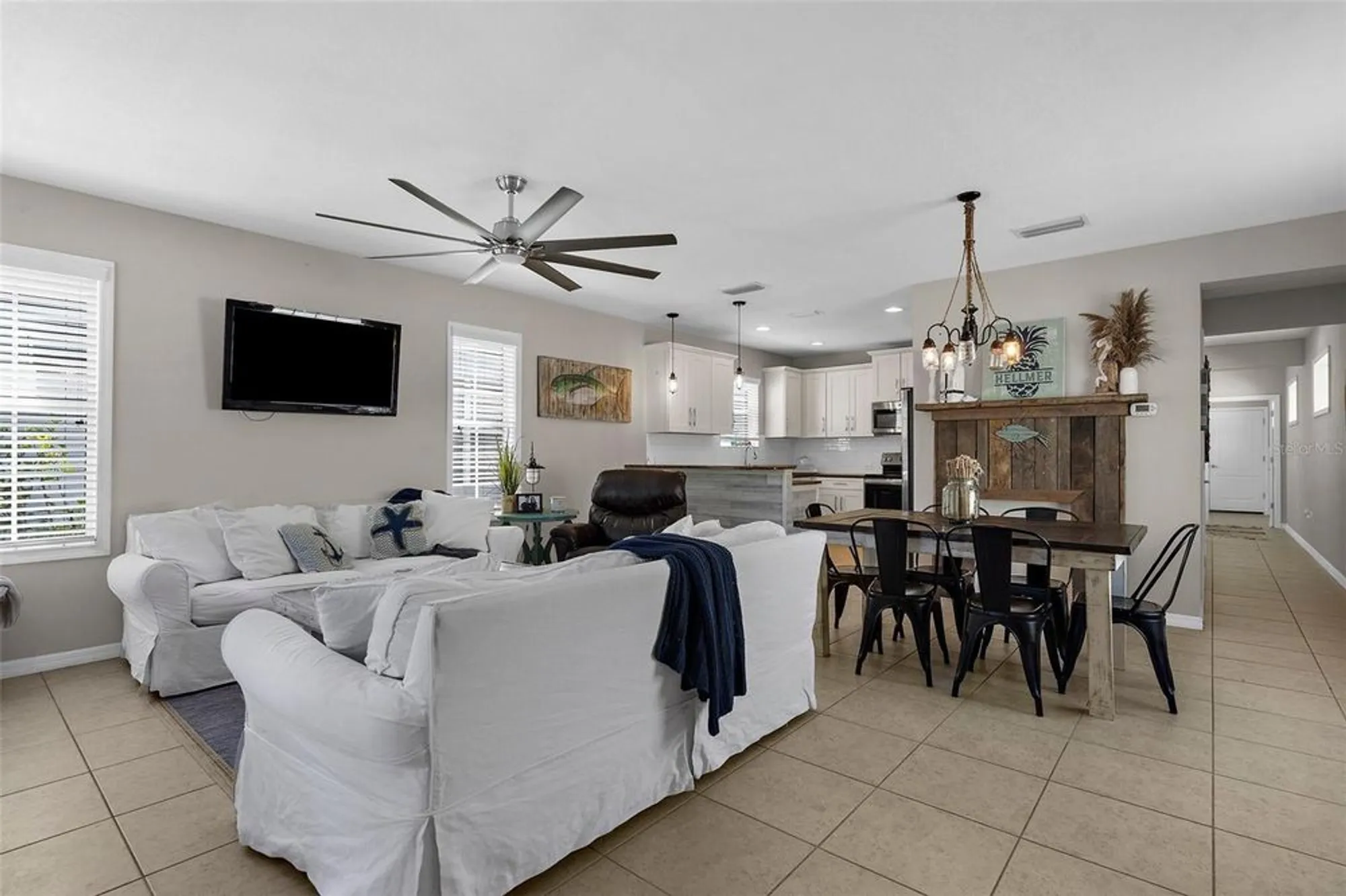 Property Slideshow image 7 of 50 | 12520 shimmering oak cir, Venice, FL, 34293