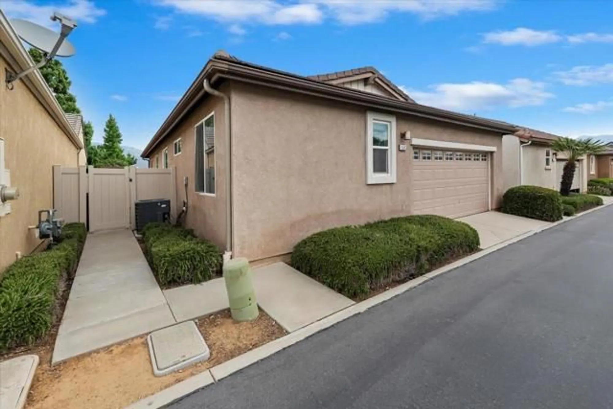 Property Slideshow image 41 of 44 | 1563 quiet crk, Beaumont, CA, 92223