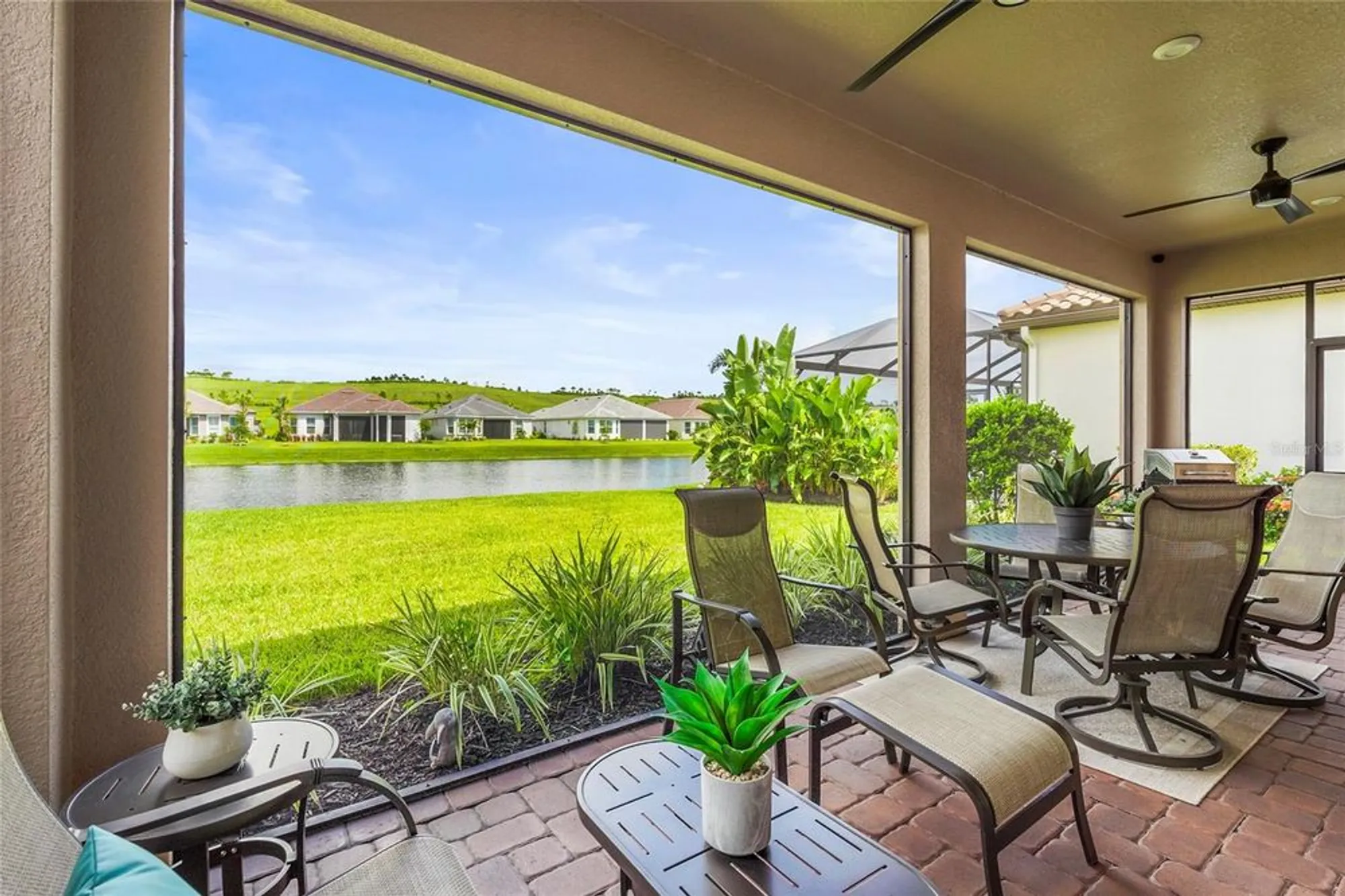 Property Slideshow image 3 of 84 | 6253 mesa gln, Bradenton, FL, 34203