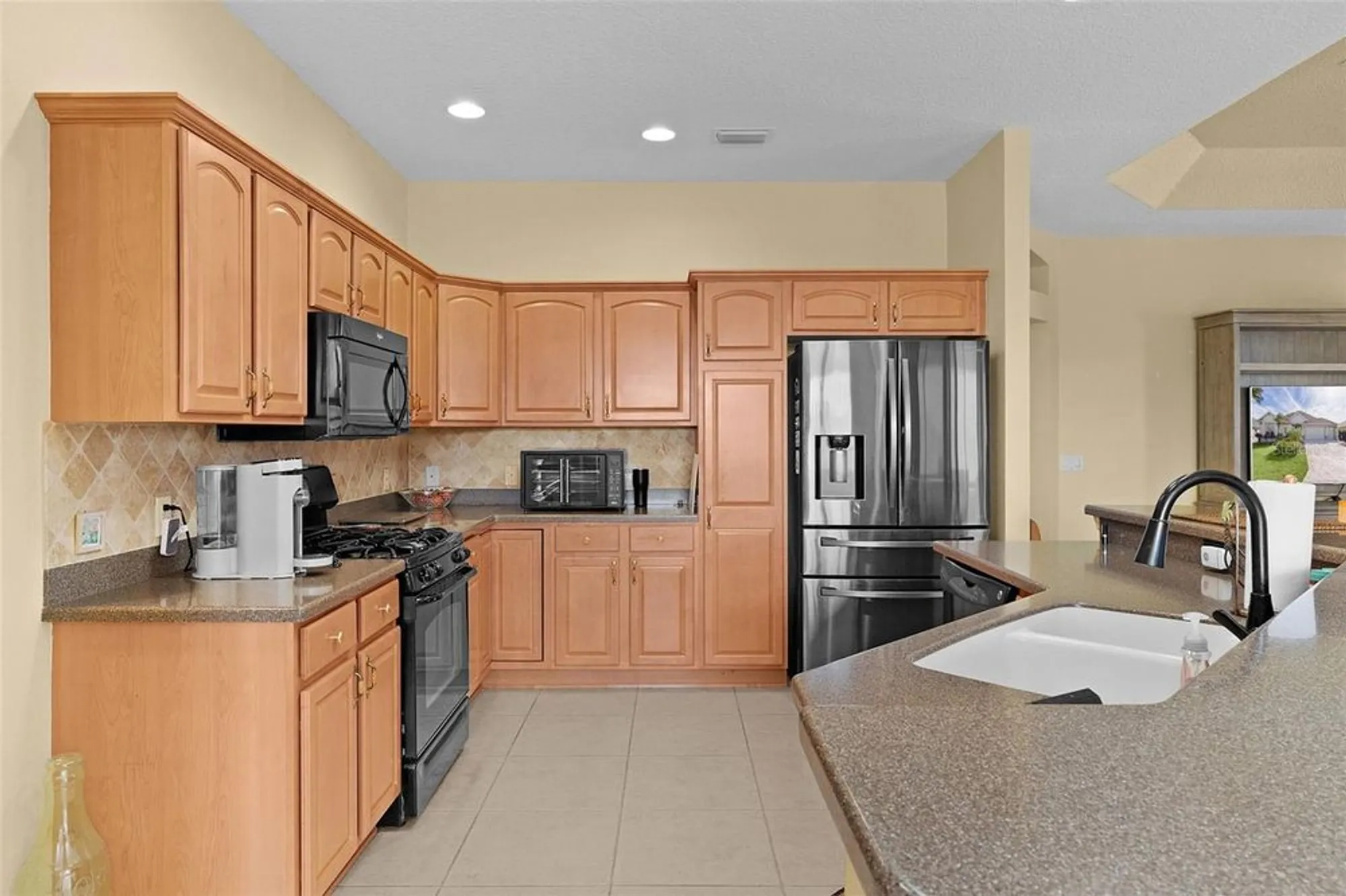 Property Slideshow image 13 of 48 | 578 inner cir, The Villages, FL, 32162