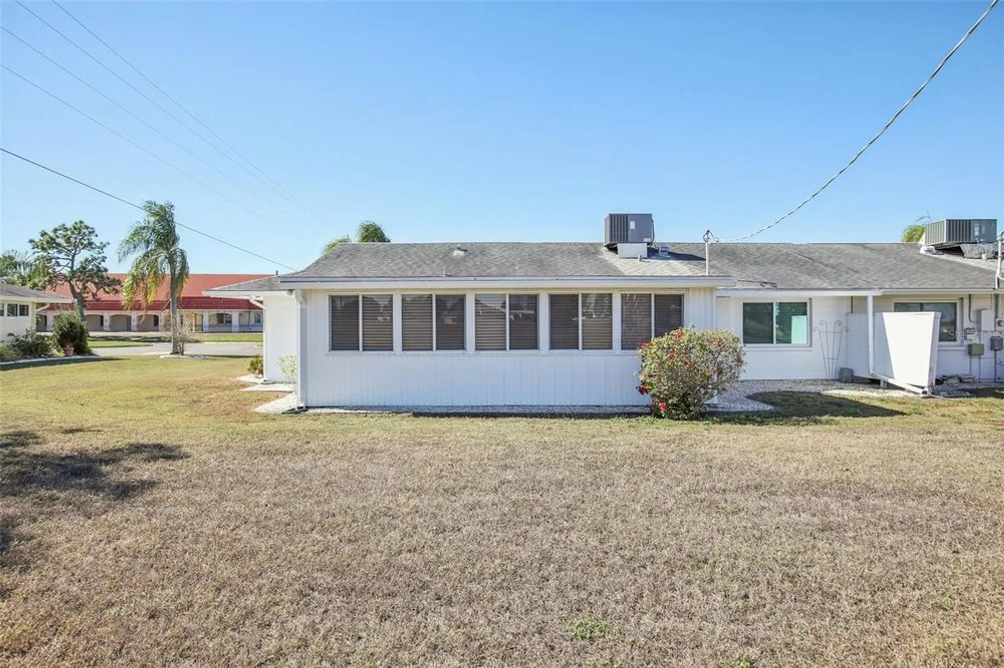 Property Slideshow image 32 of 54 | 1409 n pebble beach blvd, Sun City Center, FL, 33573