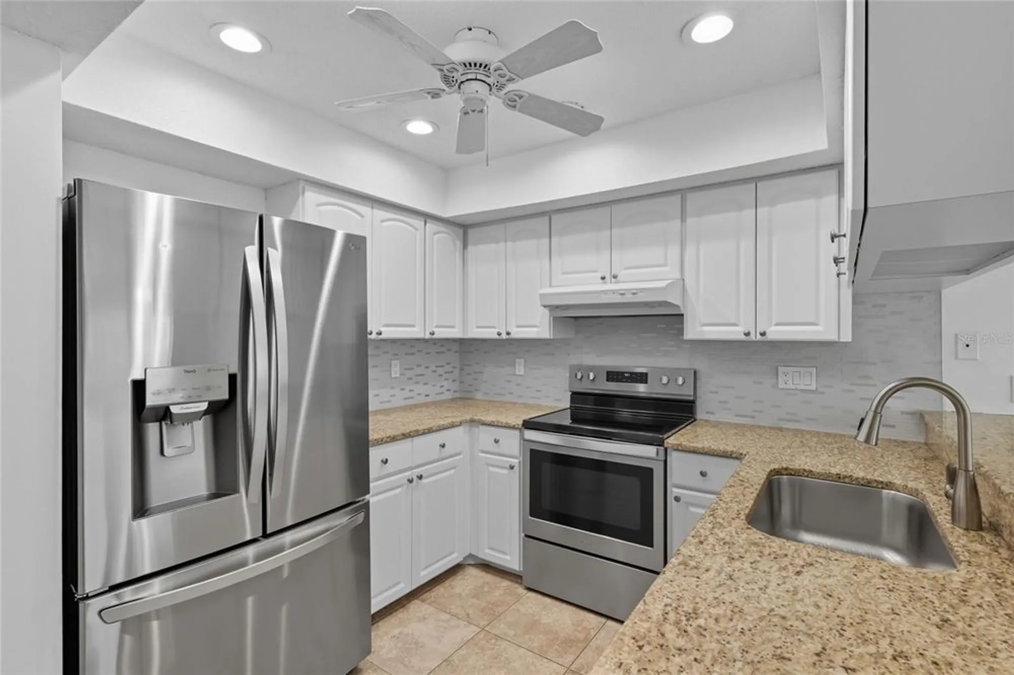 Property Slideshow image 13 of 44 | 3880 el poinier ct # 8702, Sarasota, FL, 34232