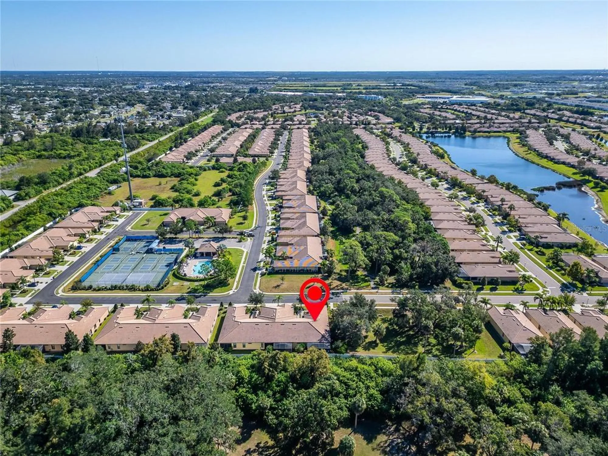 Property Slideshow image 55 of 72 | 420 cedar falls dr, Apollo Beach, FL, 33572