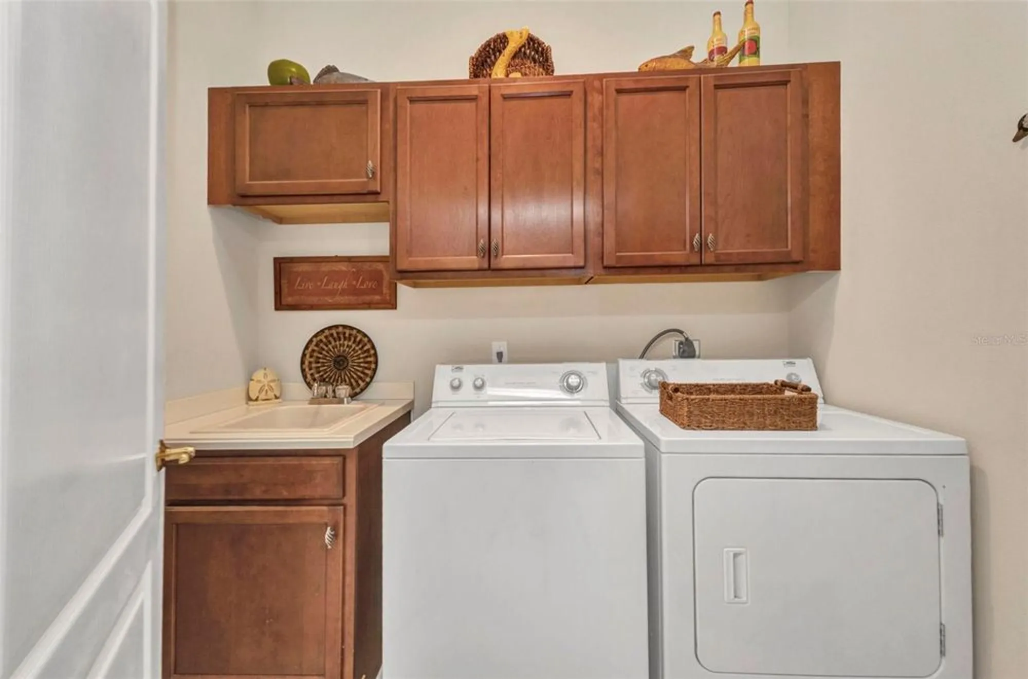 Property Slideshow image 23 of 46 | 1888 knights bridge trl, Port Charlotte, FL, 33980