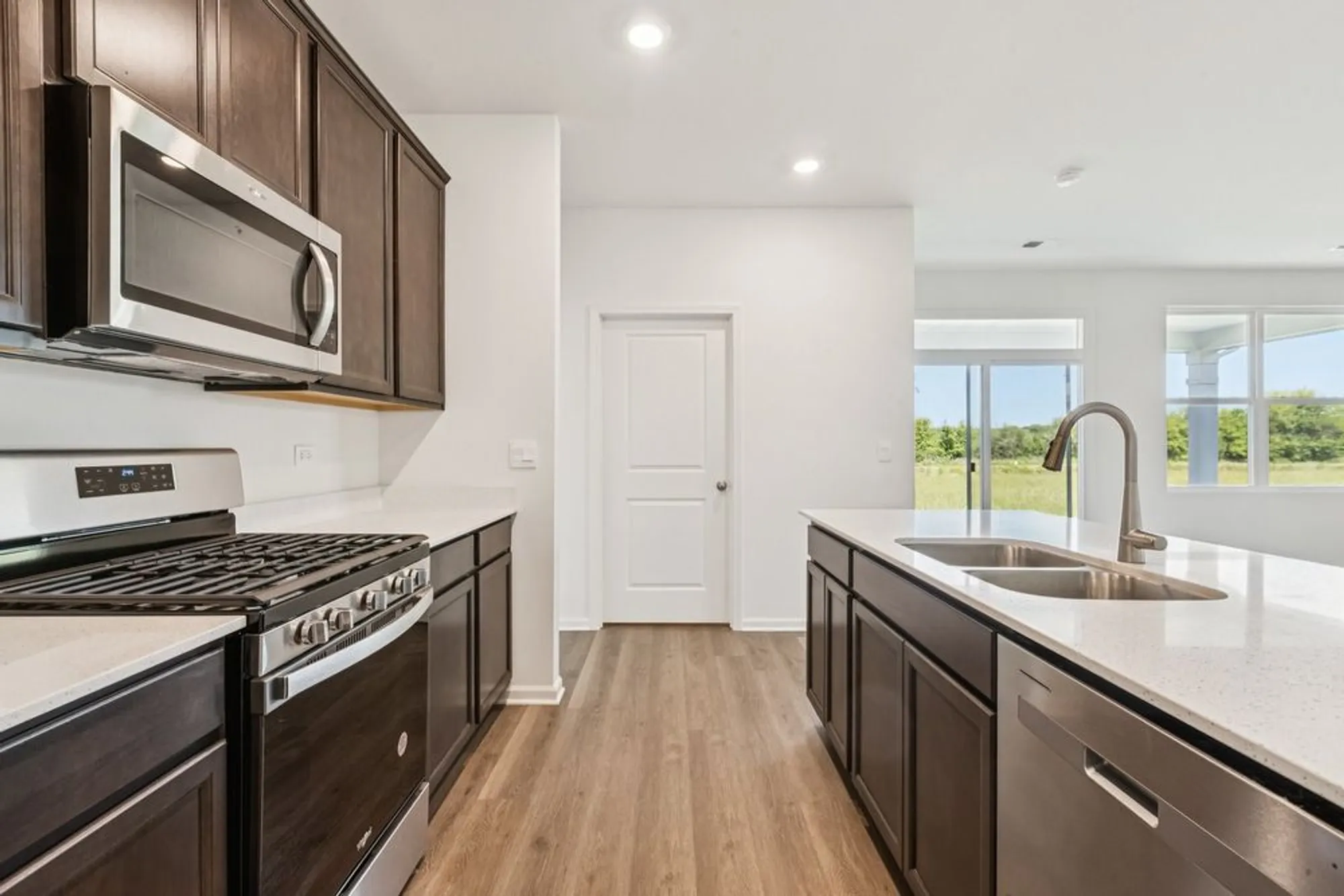 Property Slideshow image 20 of 39 | 2631 harnish dr, Algonquin, IL, 60102