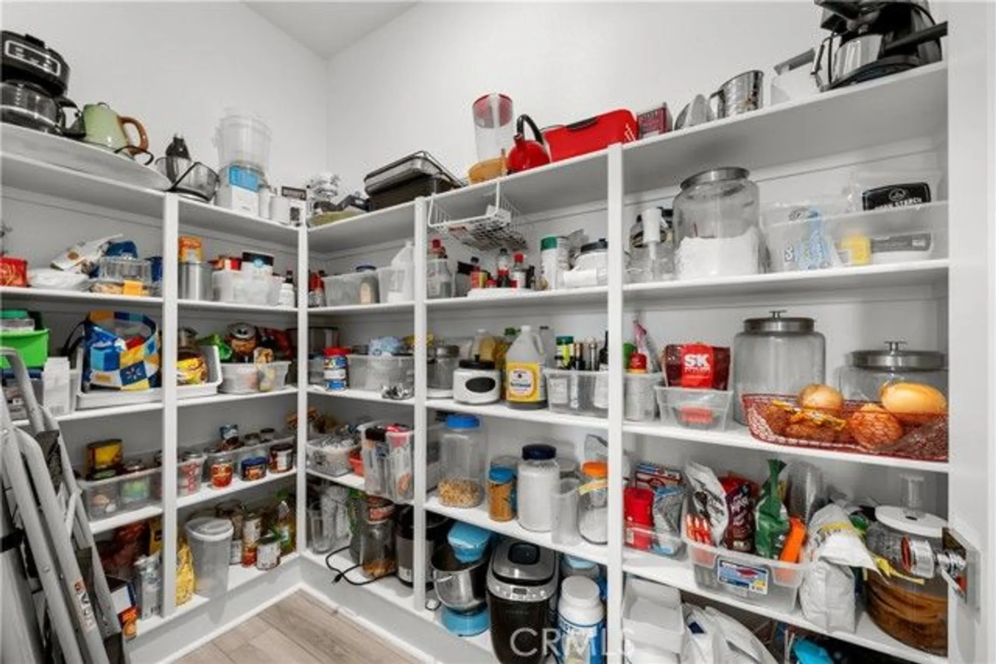 Property Slideshow image 27 of 46 | 24513 via sendero, Valencia, CA, 91354