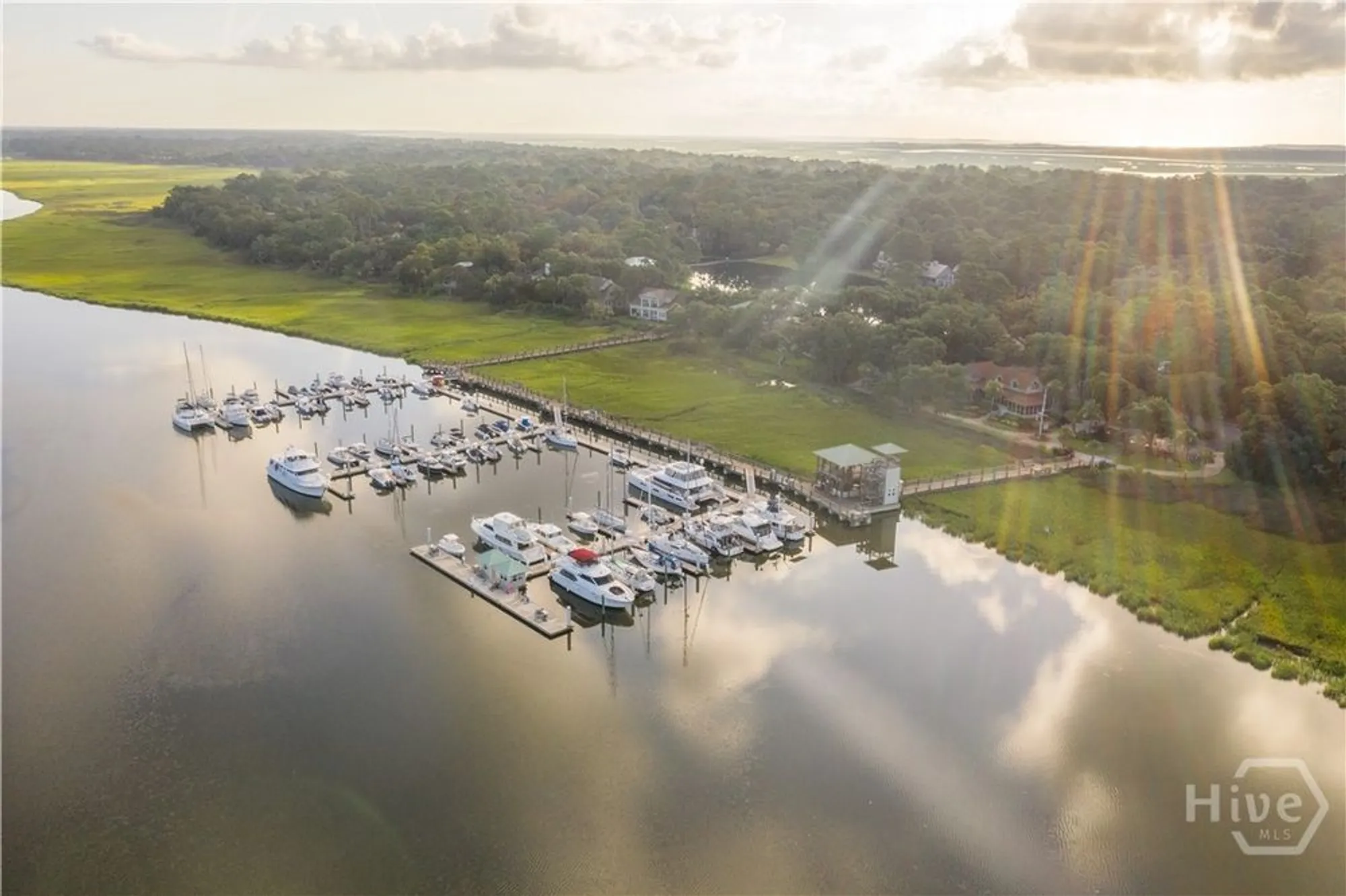 Property Slideshow image 24 of 26 | 1 breakfast ct, Savannah, GA, 31411