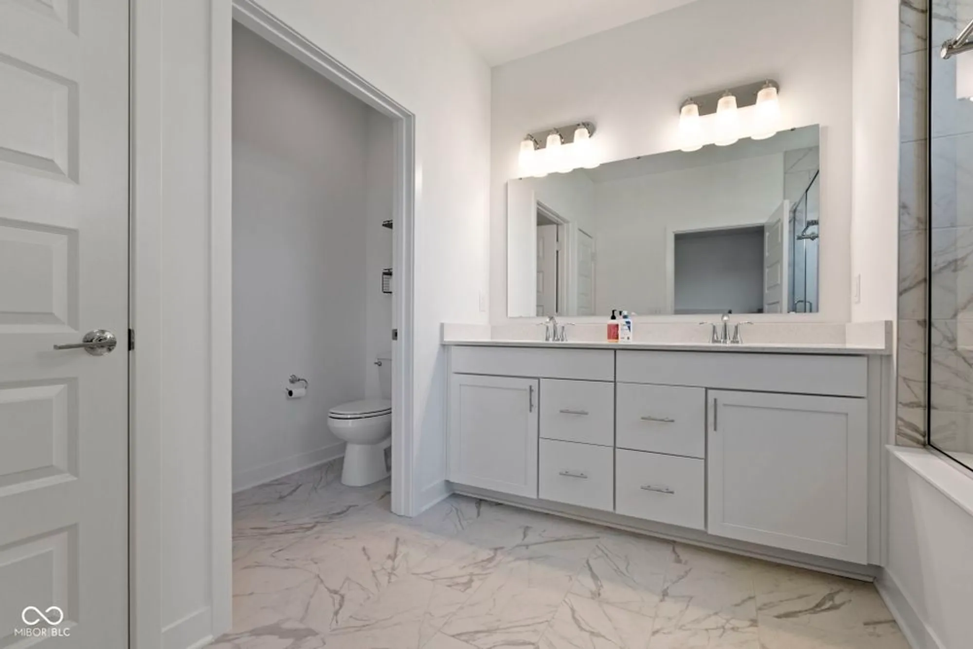 Property Slideshow image 21 of 40 | 335 ehrlich ln, Westfield, IN, 46074