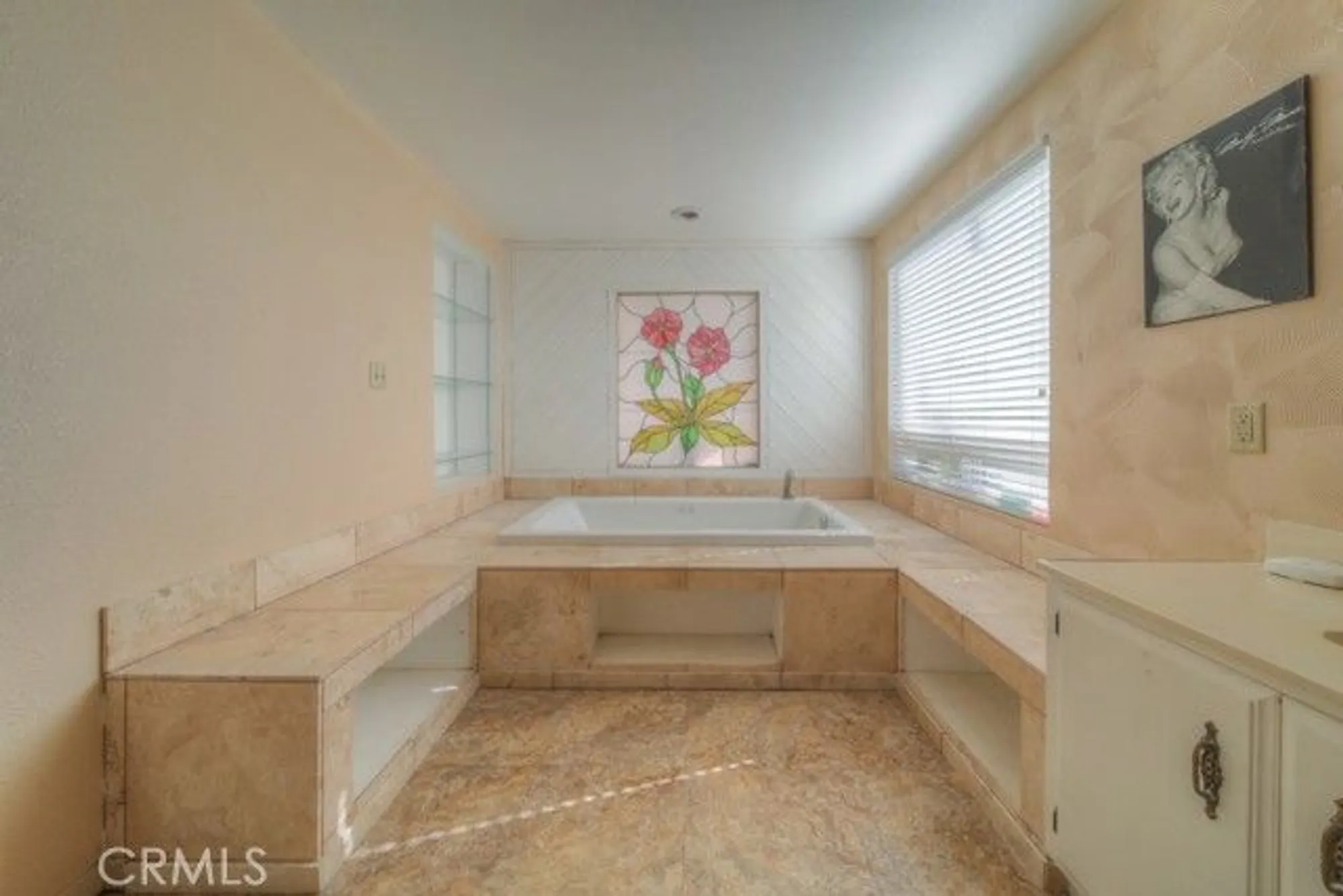 Property Slideshow image 27 of 30 | 38023 via vela, Murrieta, CA, 92563