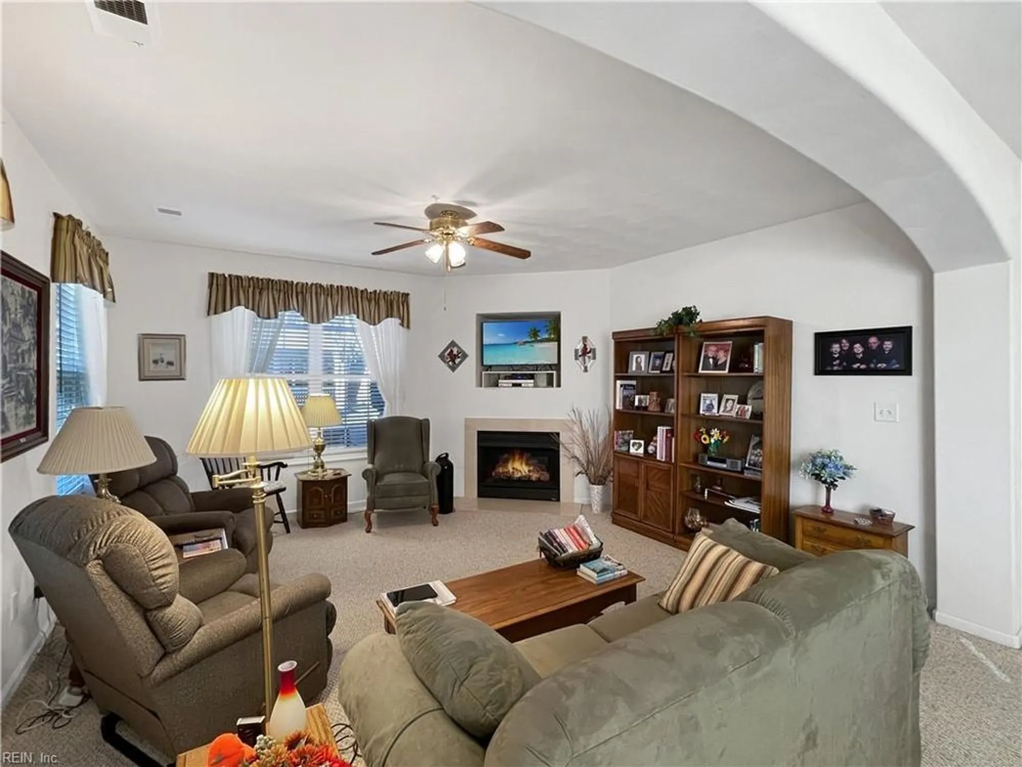 Property Slideshow image 6 of 25 | 2709 browning dr, Virginia Beach, VA, 23456