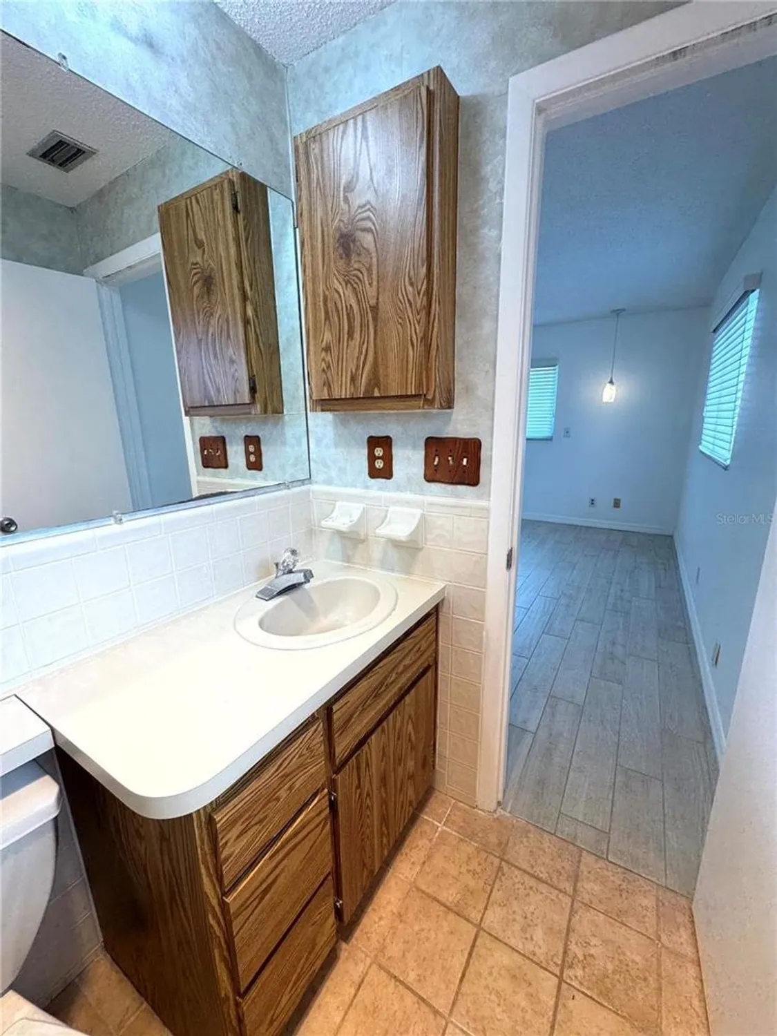 Property Slideshow image 13 of 56 | 10063 40th st n # 3, Pinellas Park, FL, 33782