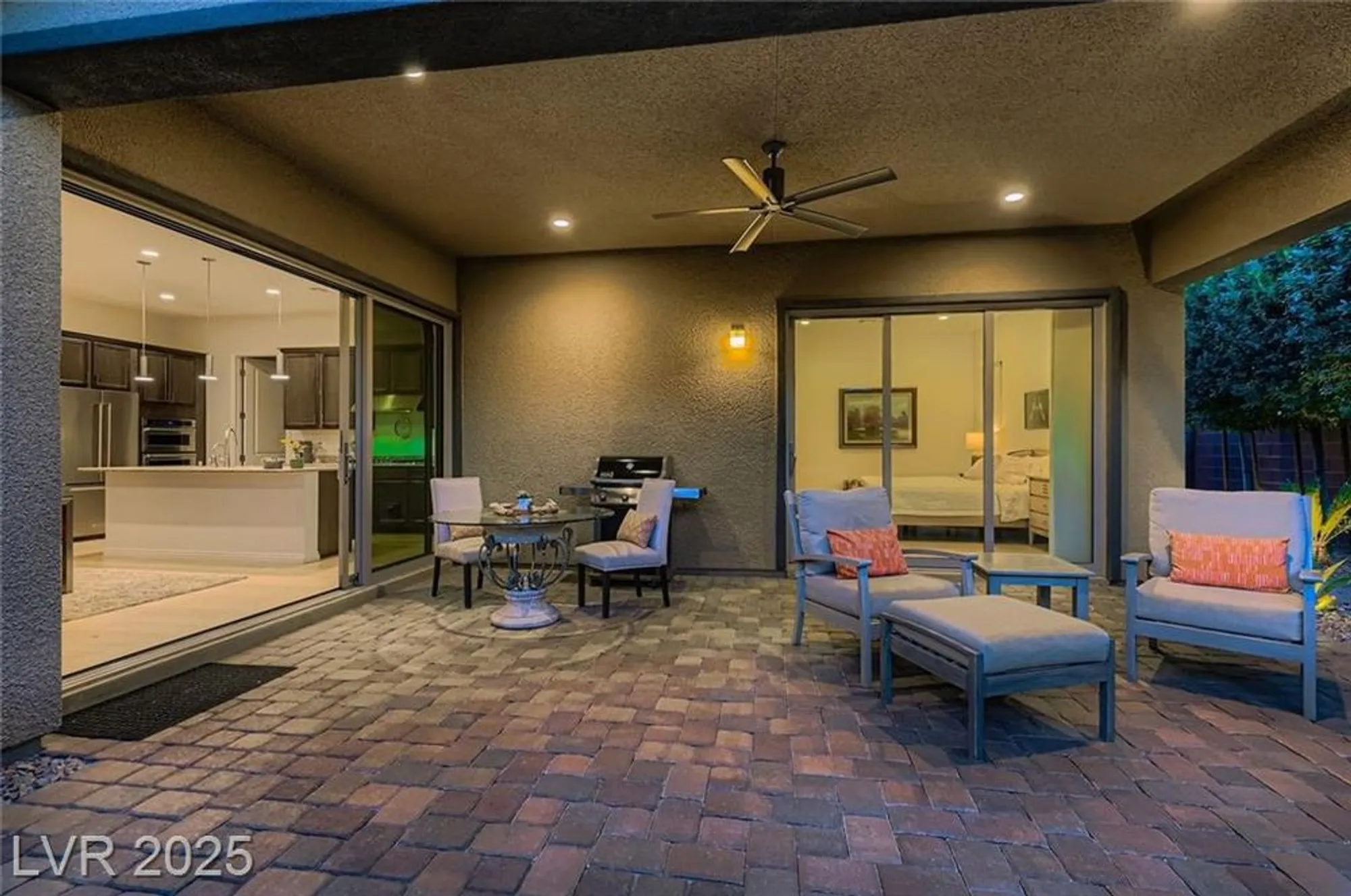 Property Slideshow image 26 of 45 | 9889 gemstone sunset ave, Las Vegas, NV, 89148