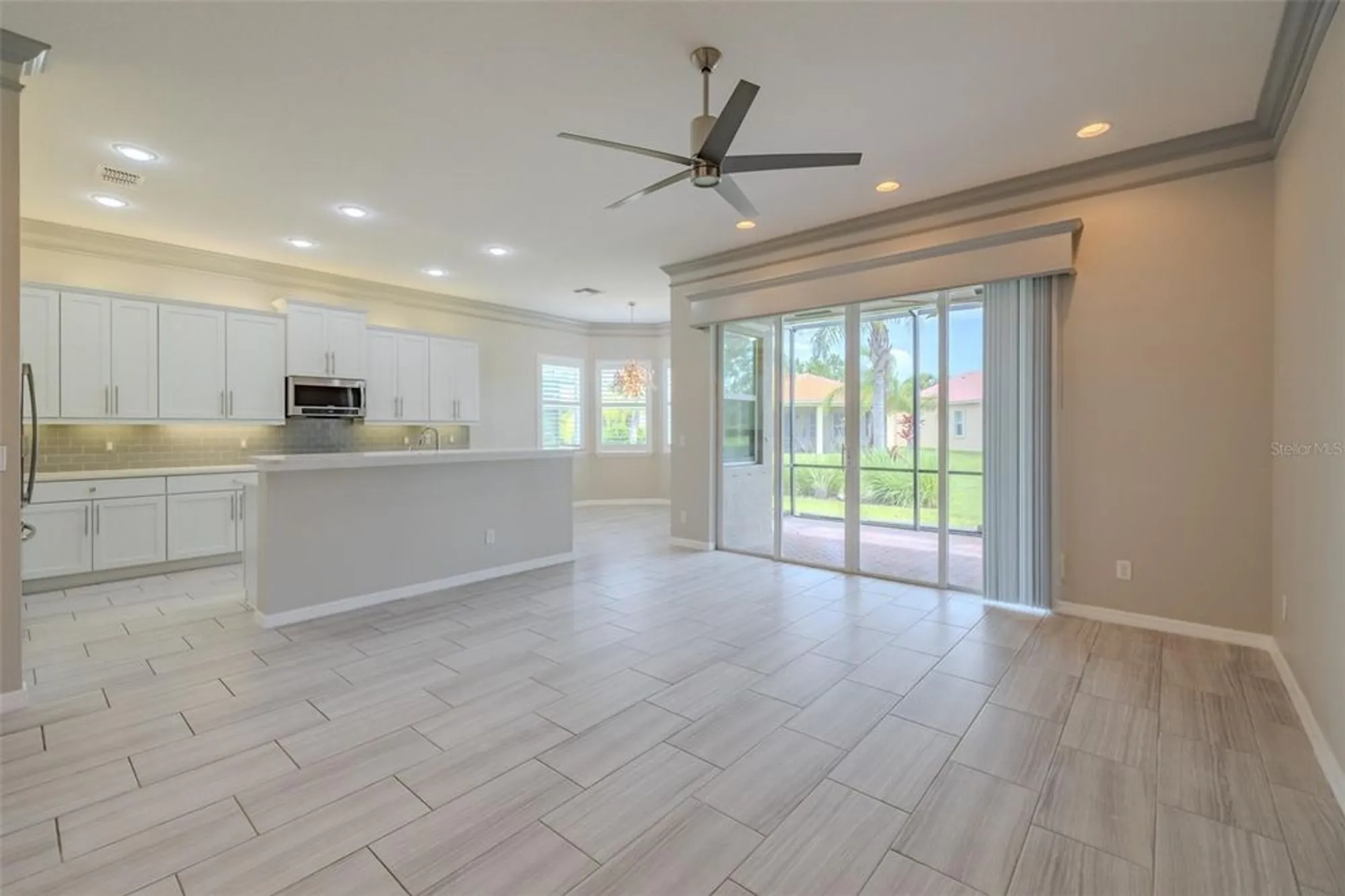 Property Slideshow image 22 of 100 | 16106 cedar key dr, Wimauma, FL, 33598