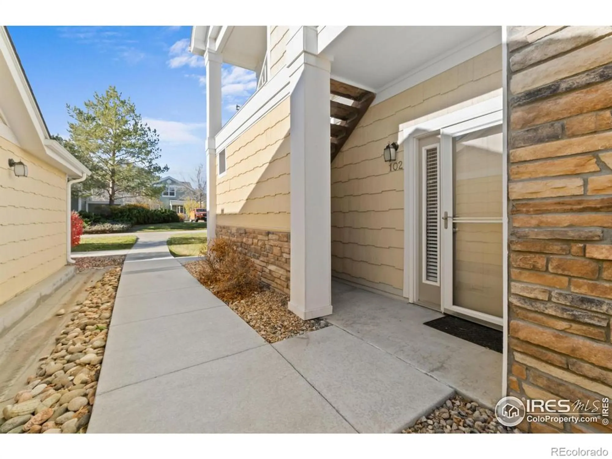 Property Slideshow image 21 of 36 | 4635 hahns peak dr 102, Loveland, CO, 80538