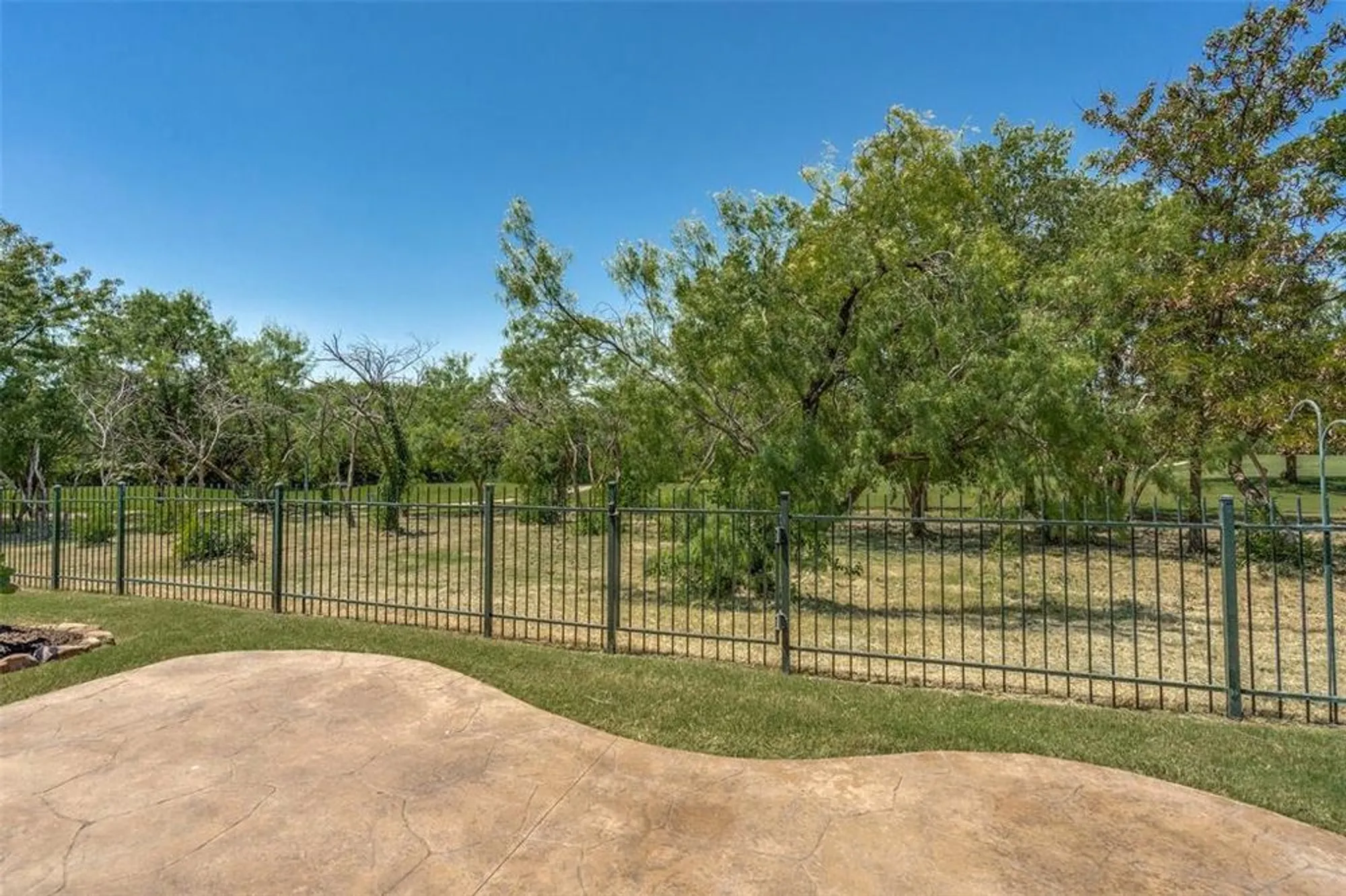 Property Slideshow image 22 of 30 | 6739 festival ln, Frisco, TX, 75036