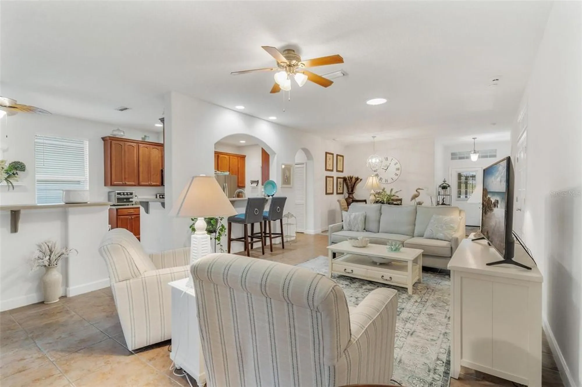 Property Slideshow image 15 of 44 | 6342 sanders grove cir, Okahumpka, FL, 34762