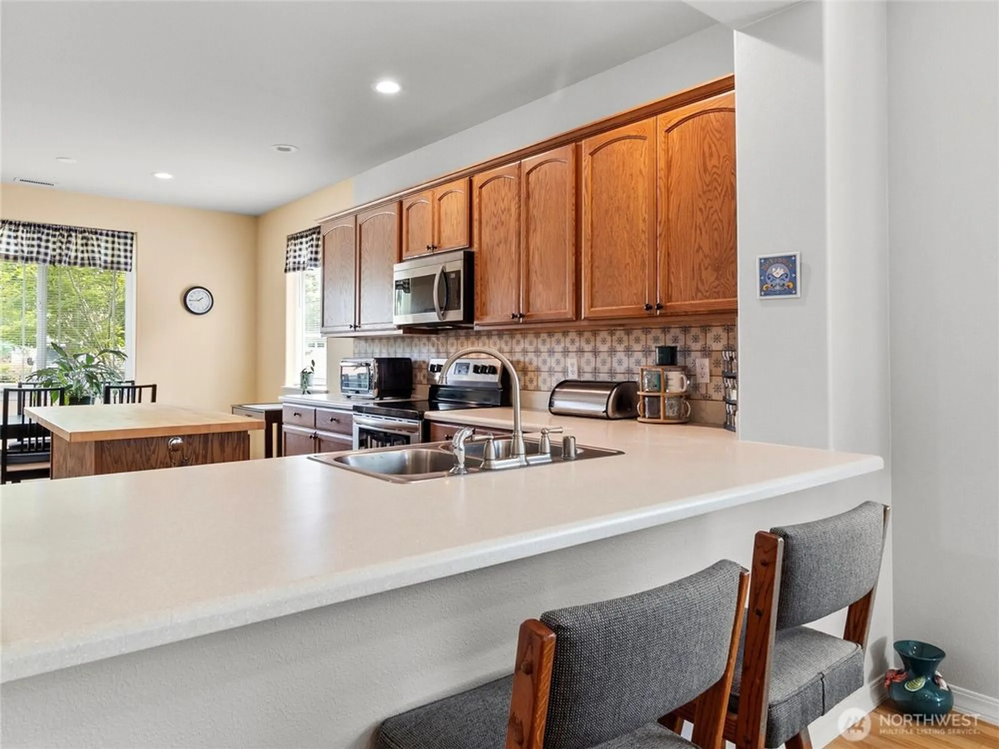 Property Slideshow image 10 of 40 | 4989 spokane st, Lacey, WA, 98516