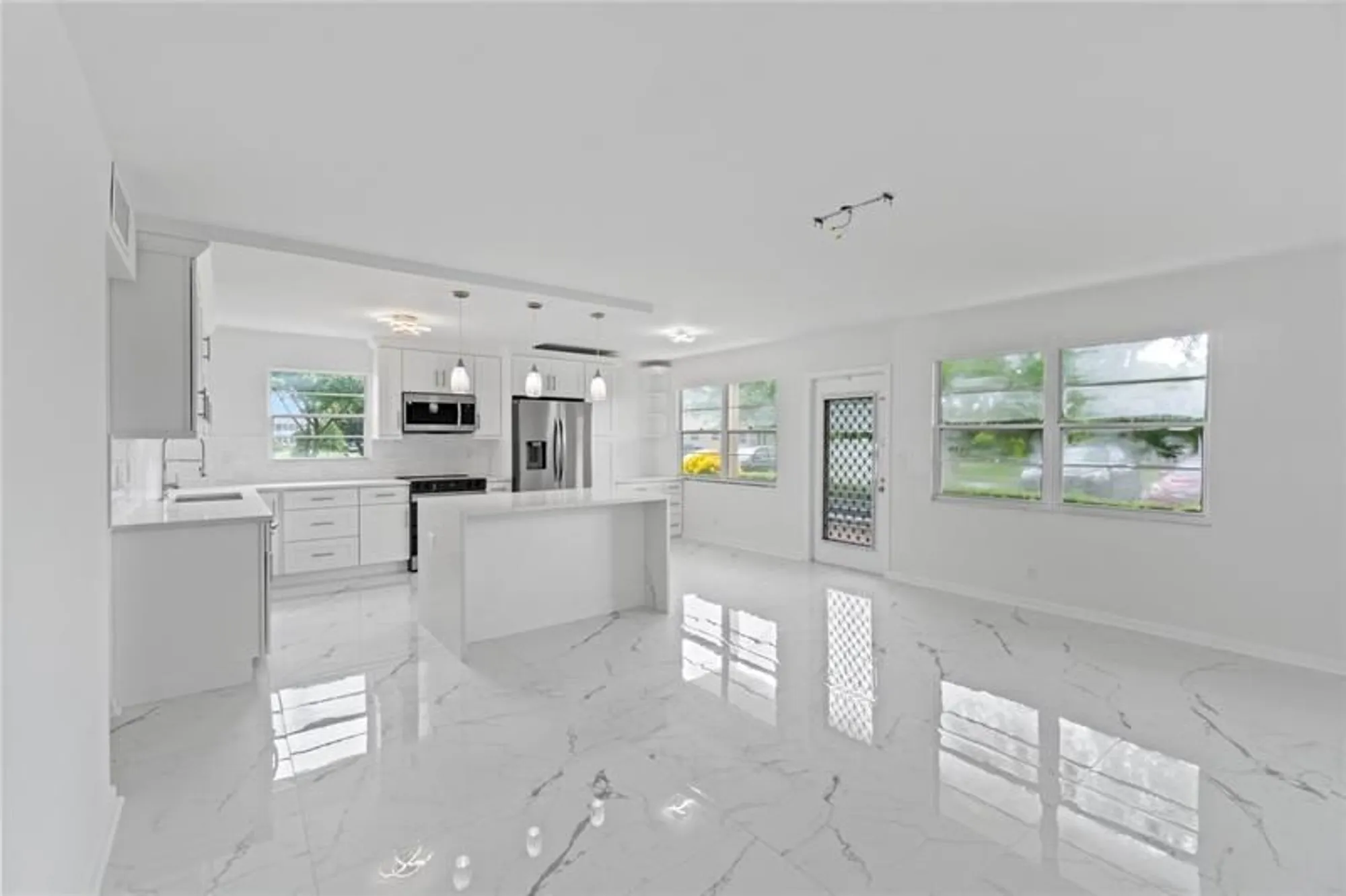 Property Slideshow image 11 of 59 | 1021 farnham o # 1021, Deerfield Beach, FL, 33442