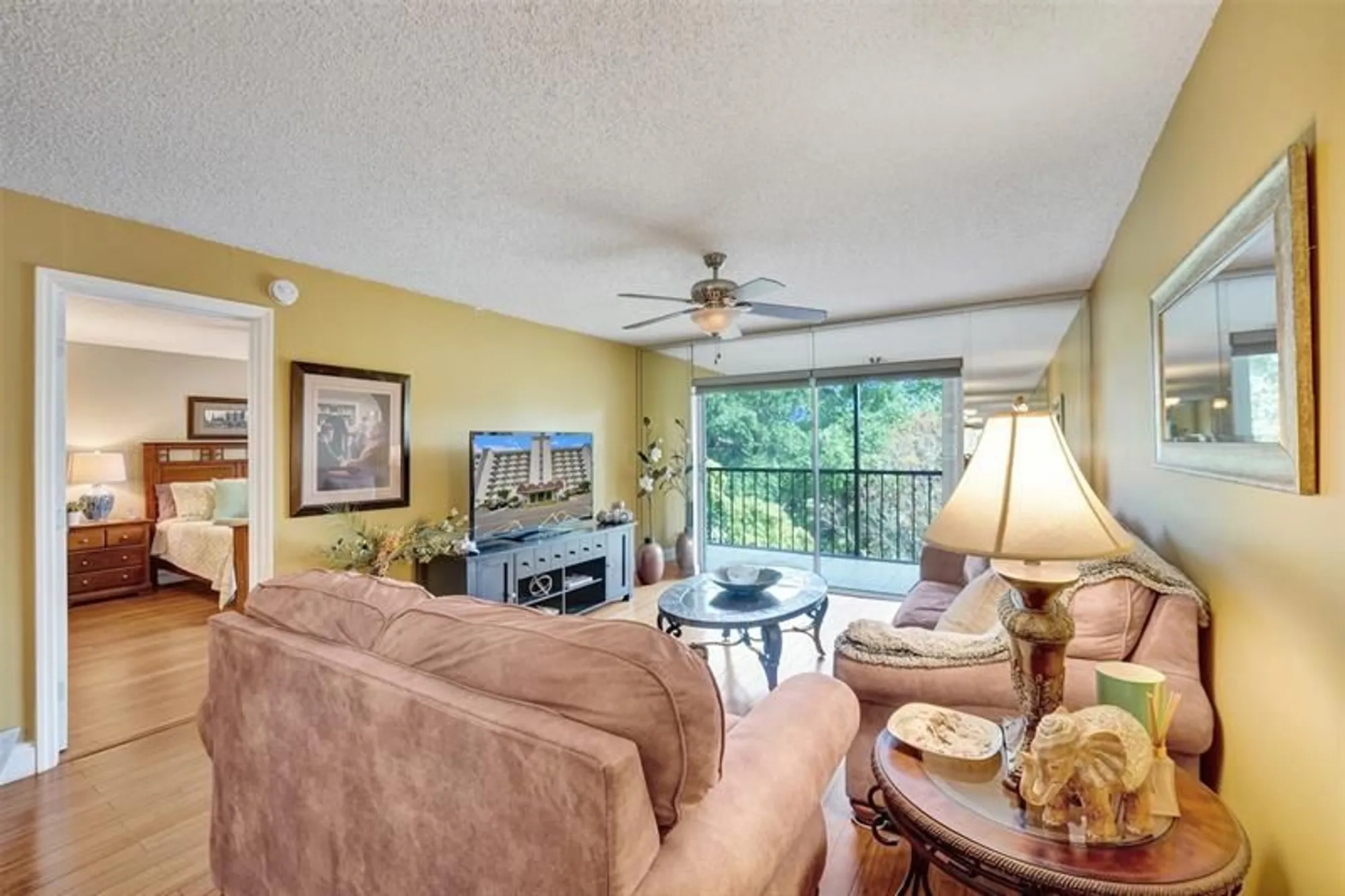 Property Slideshow image 2 of 34 | 5860 nw 44th st 509, Lauderhill, FL, 33319