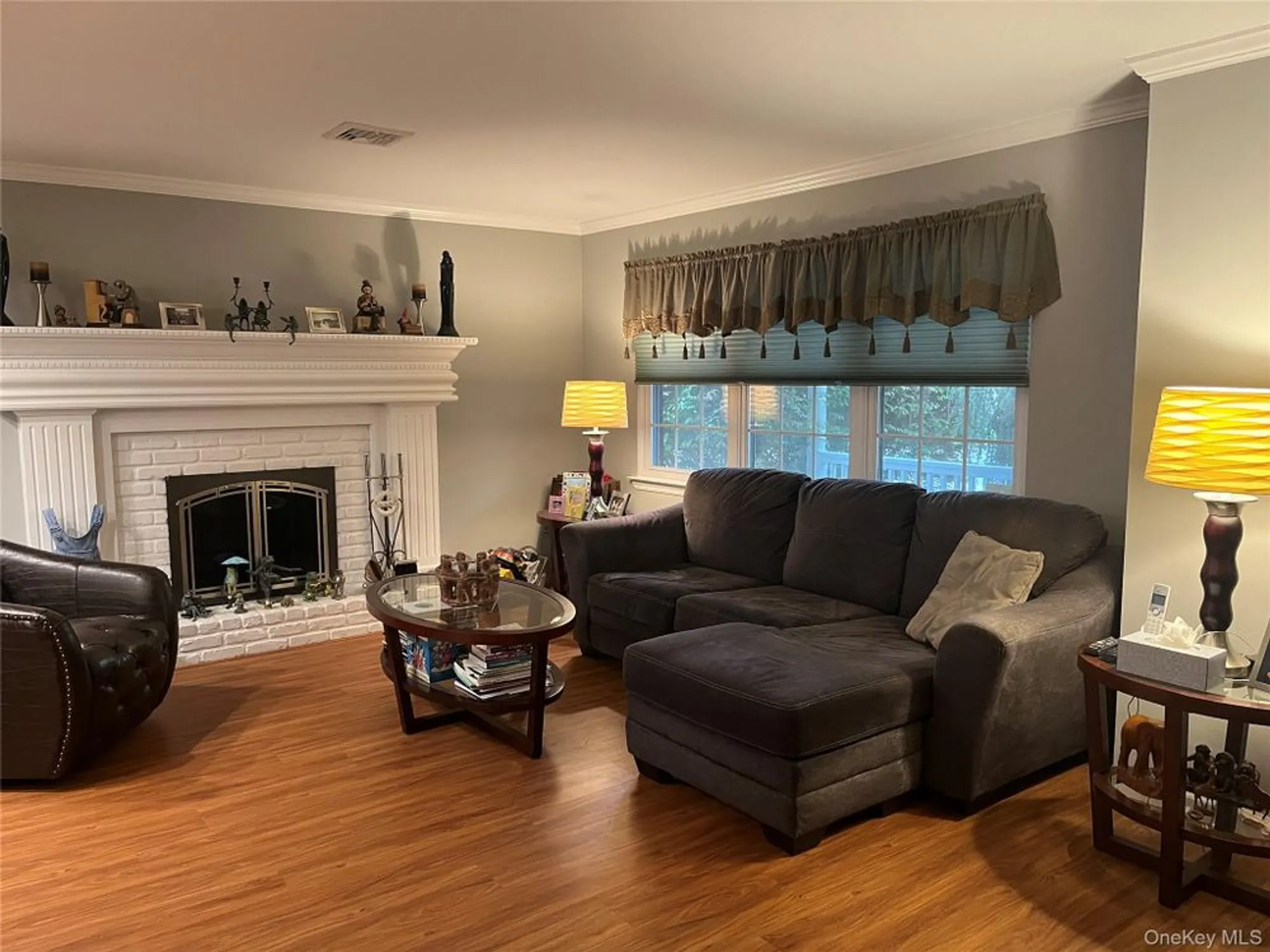 Property Slideshow image 2 of 30 | 194 canterbury dr, Ridge, NY, 11961