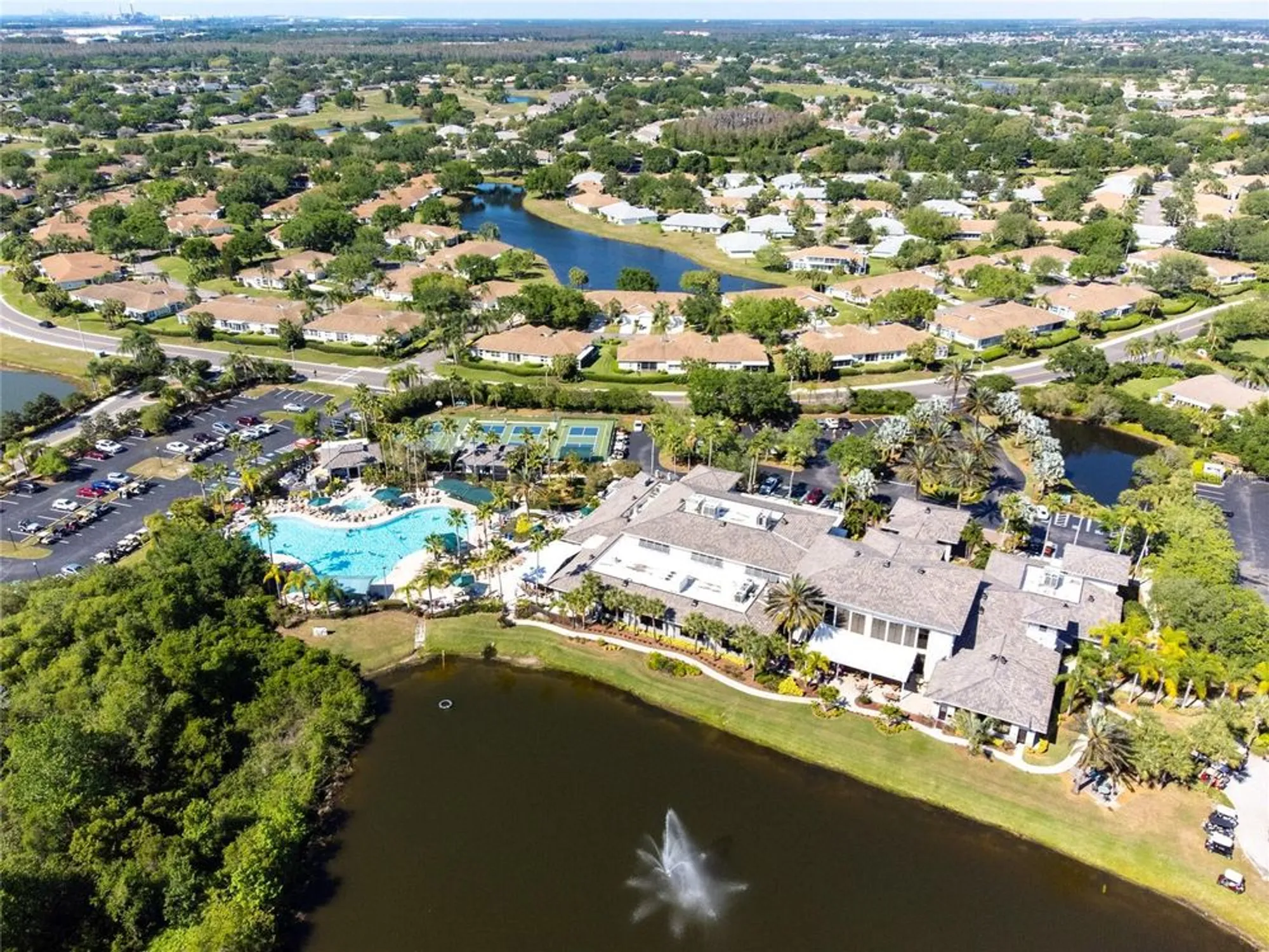 Property Slideshow image 47 of 59 | 1908 canterbury ln 25, Sun City Center, FL, 33573