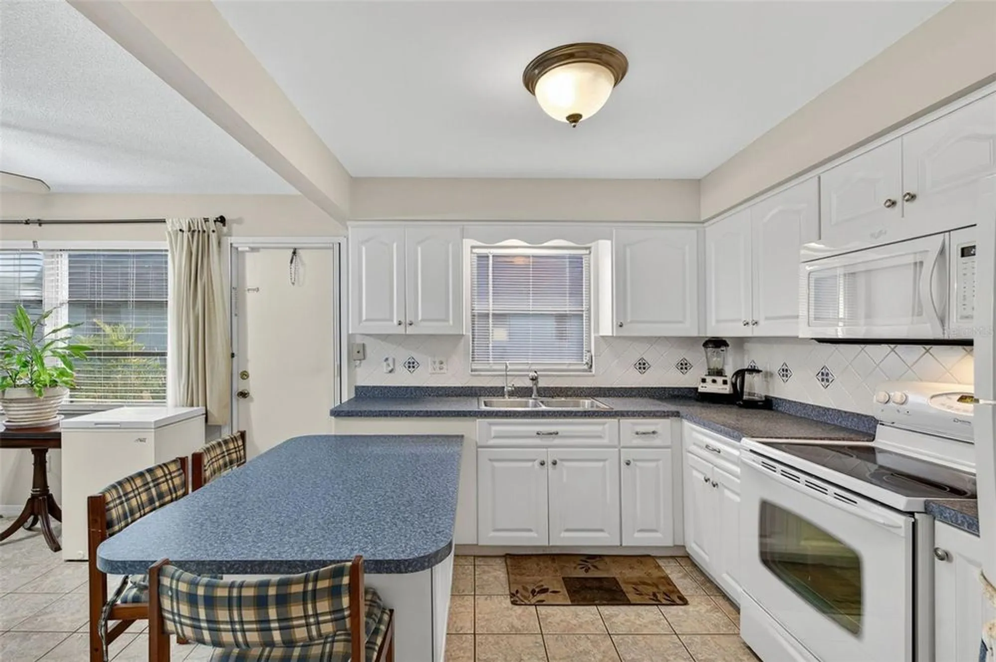 Property Slideshow image 17 of 48 | 6830 lafayette, Pinellas Park, FL, 33781