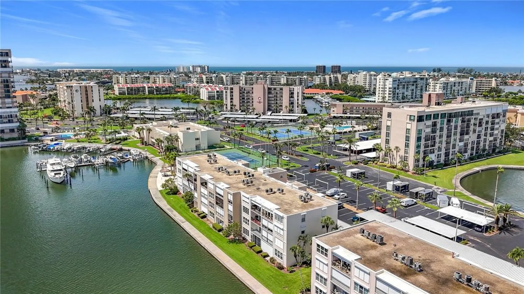 Property Slideshow image 58 of 62 | 7625 sun island dr 307, South Pasadena, FL, 33707