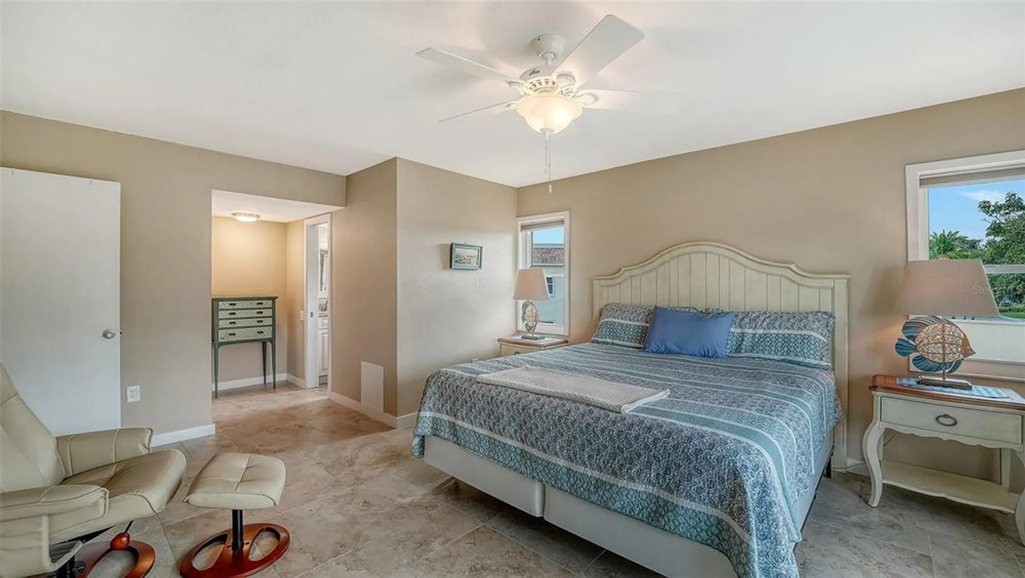 Property Slideshow image 19 of 48 | 7251 w country club dr 225, Sarasota, FL, 34243