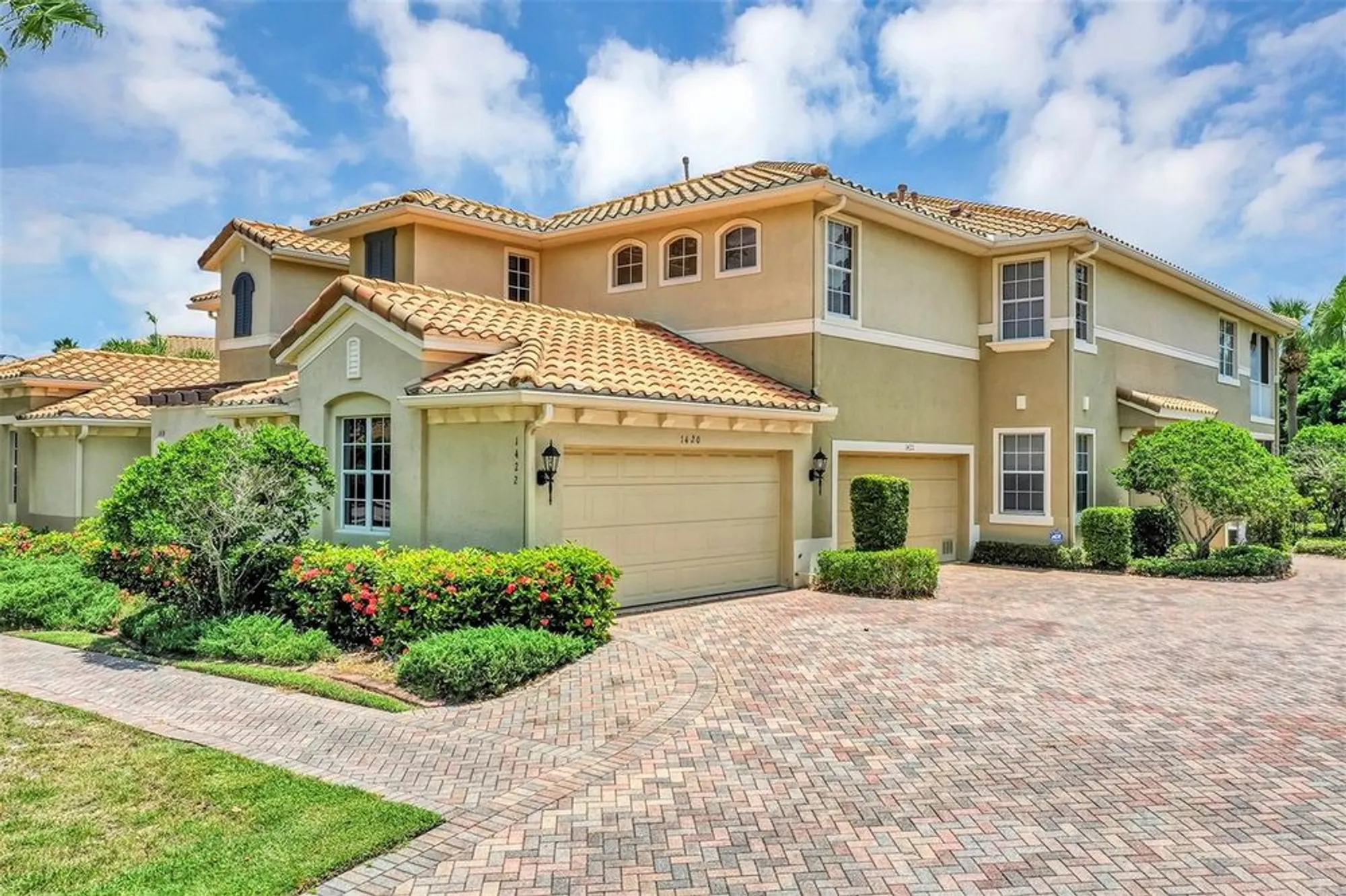Property Slideshow image 37 of 48 | 1420 emerald dunes dr # 7, Sun City Center, FL, 33573