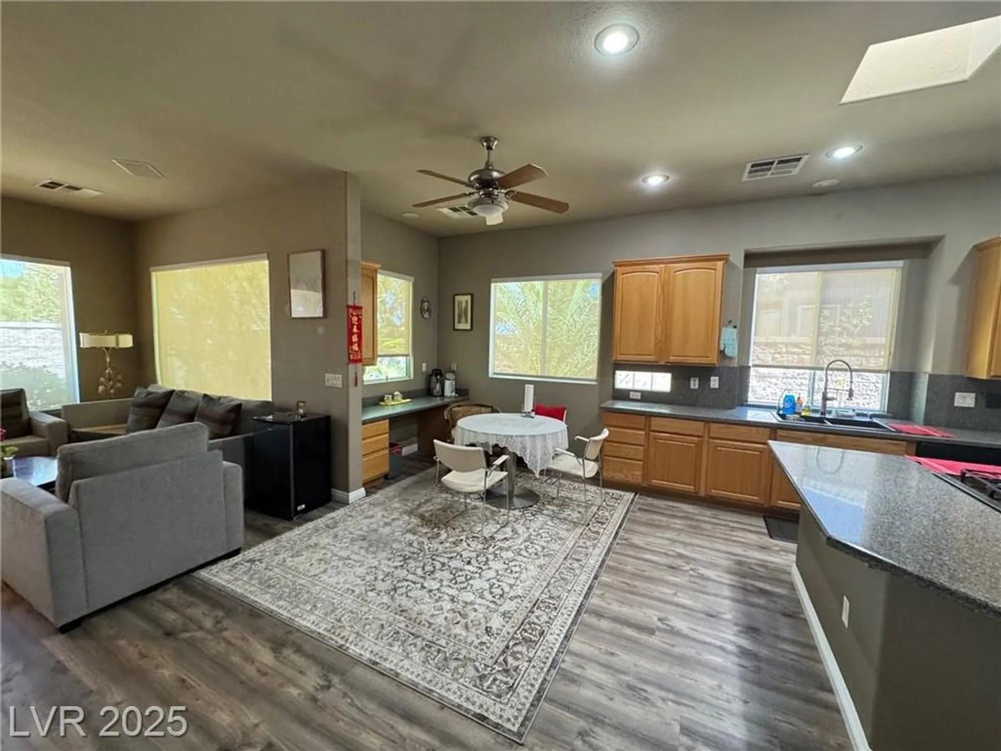 Property Slideshow image 10 of 47 | 4507 denaro dr, Las Vegas, NV, 89135