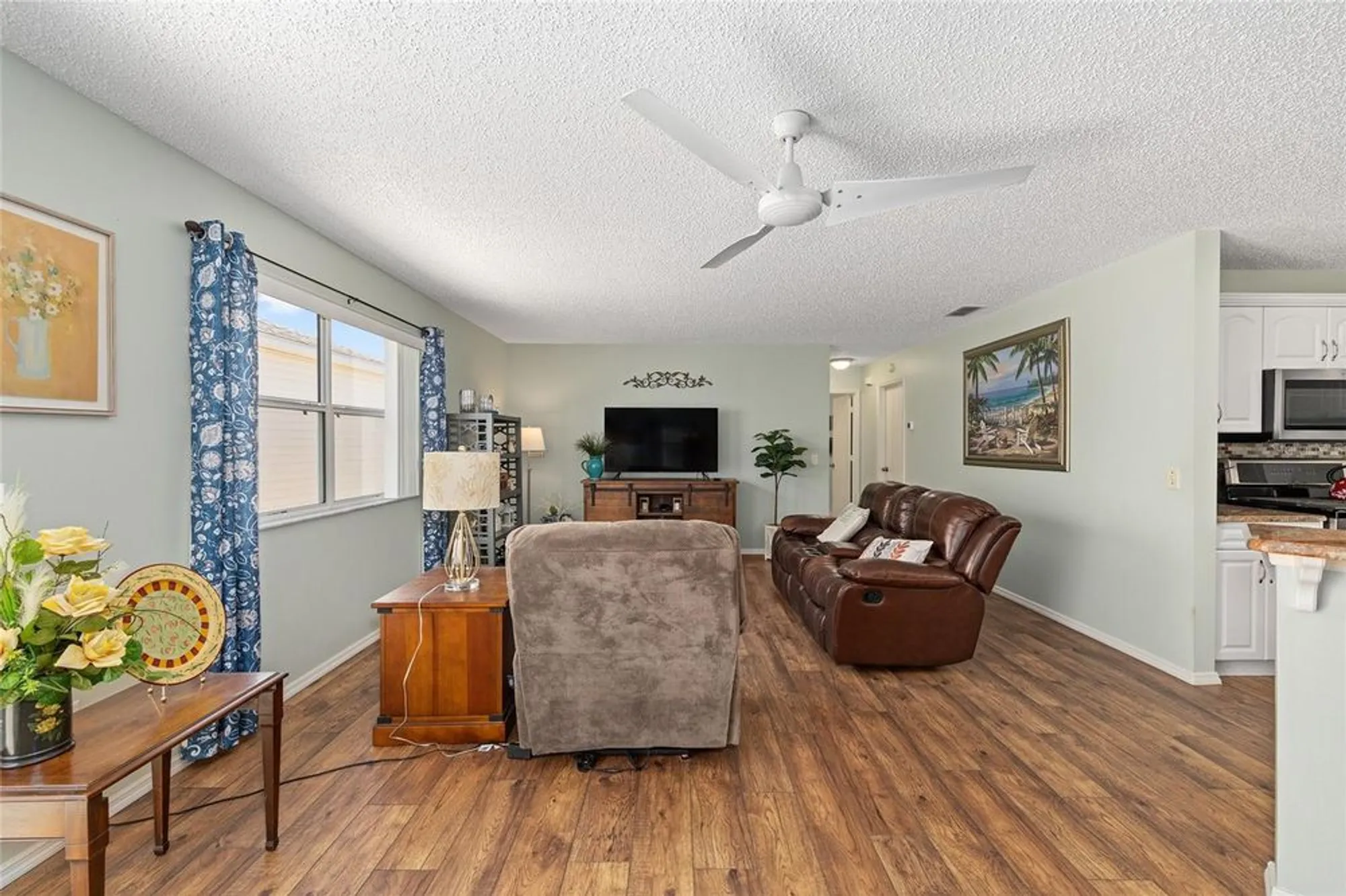 Property Slideshow image 17 of 45 | 2805 burgos dr, The Villages, FL, 32162