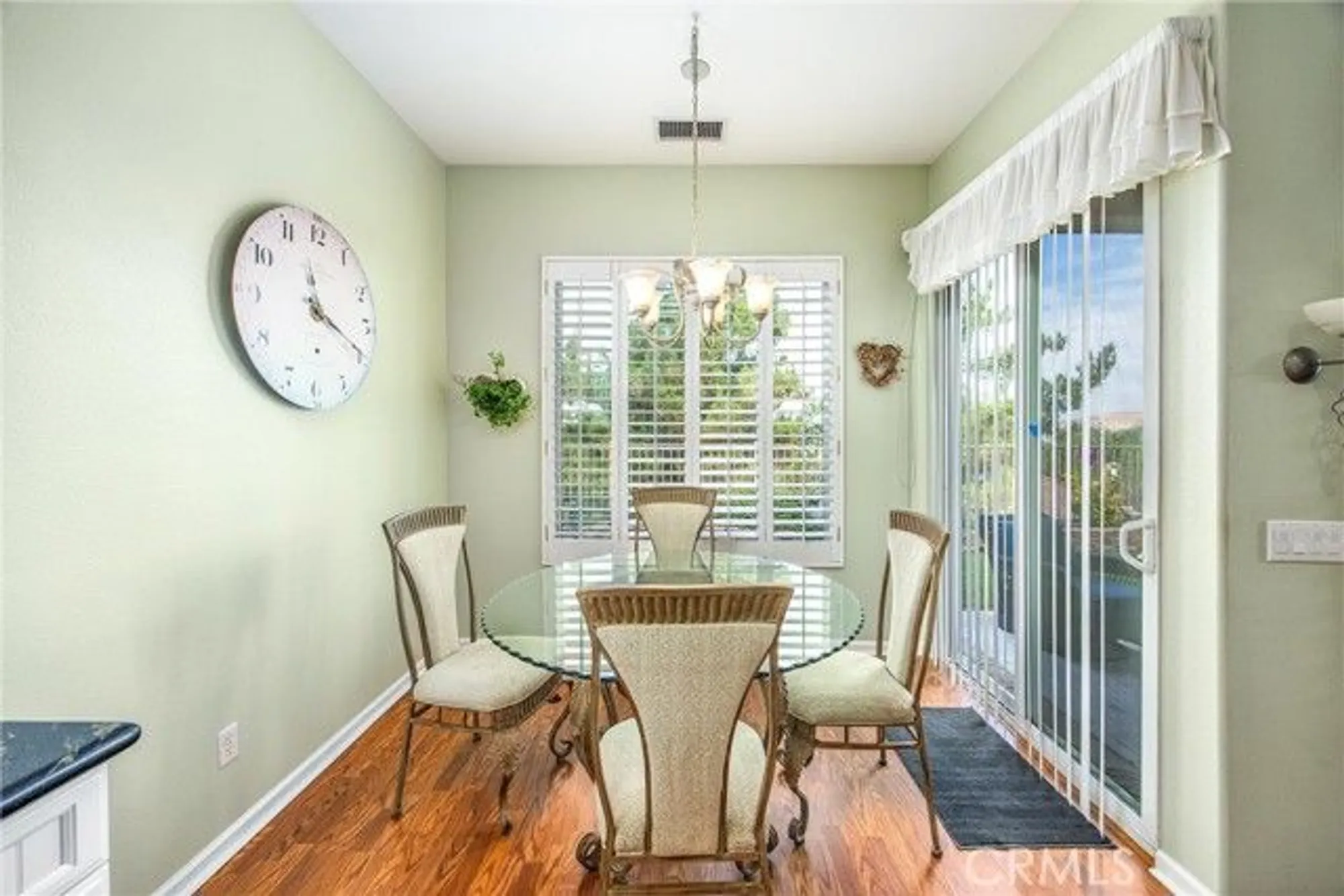 Property Slideshow image 28 of 46 | 9196 pioneer ln, Corona, CA, 92883