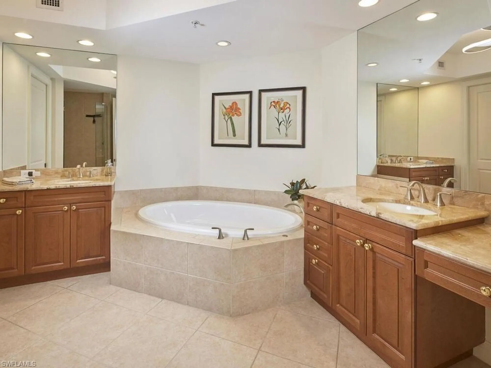 Property Slideshow image 10 of 21 | 23850 via italia cir apt 504, Estero, FL, 34134