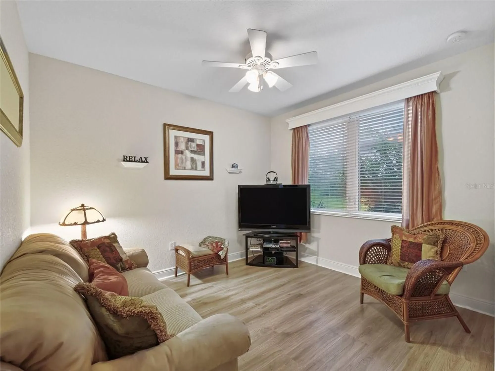 Property Slideshow image 31 of 57 | 5235 island terrace ct, Lady Lake, FL, 32159