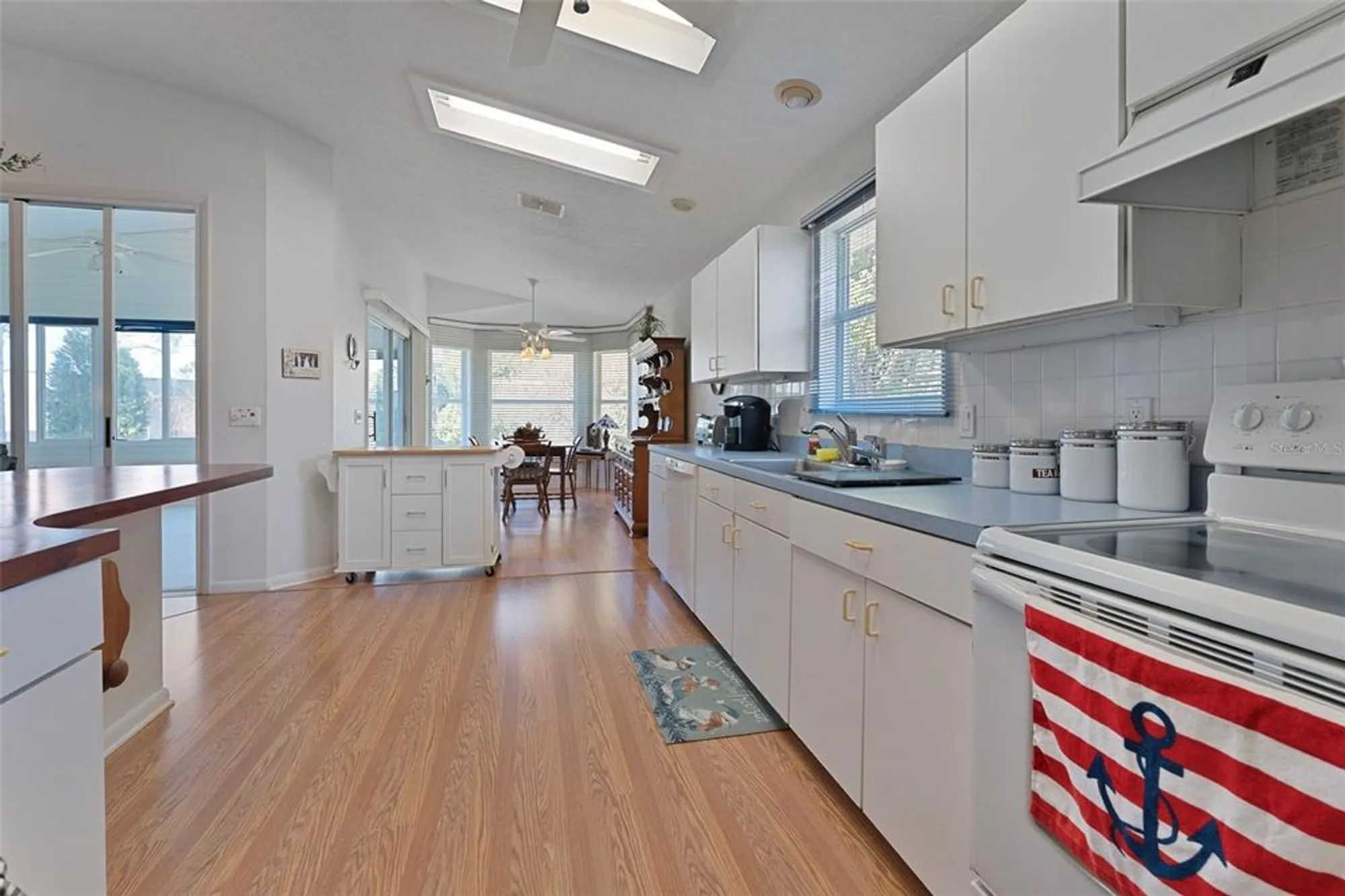 Property Slideshow image 6 of 24 | 2259 grand cypress dr, Lakeland, FL, 33810