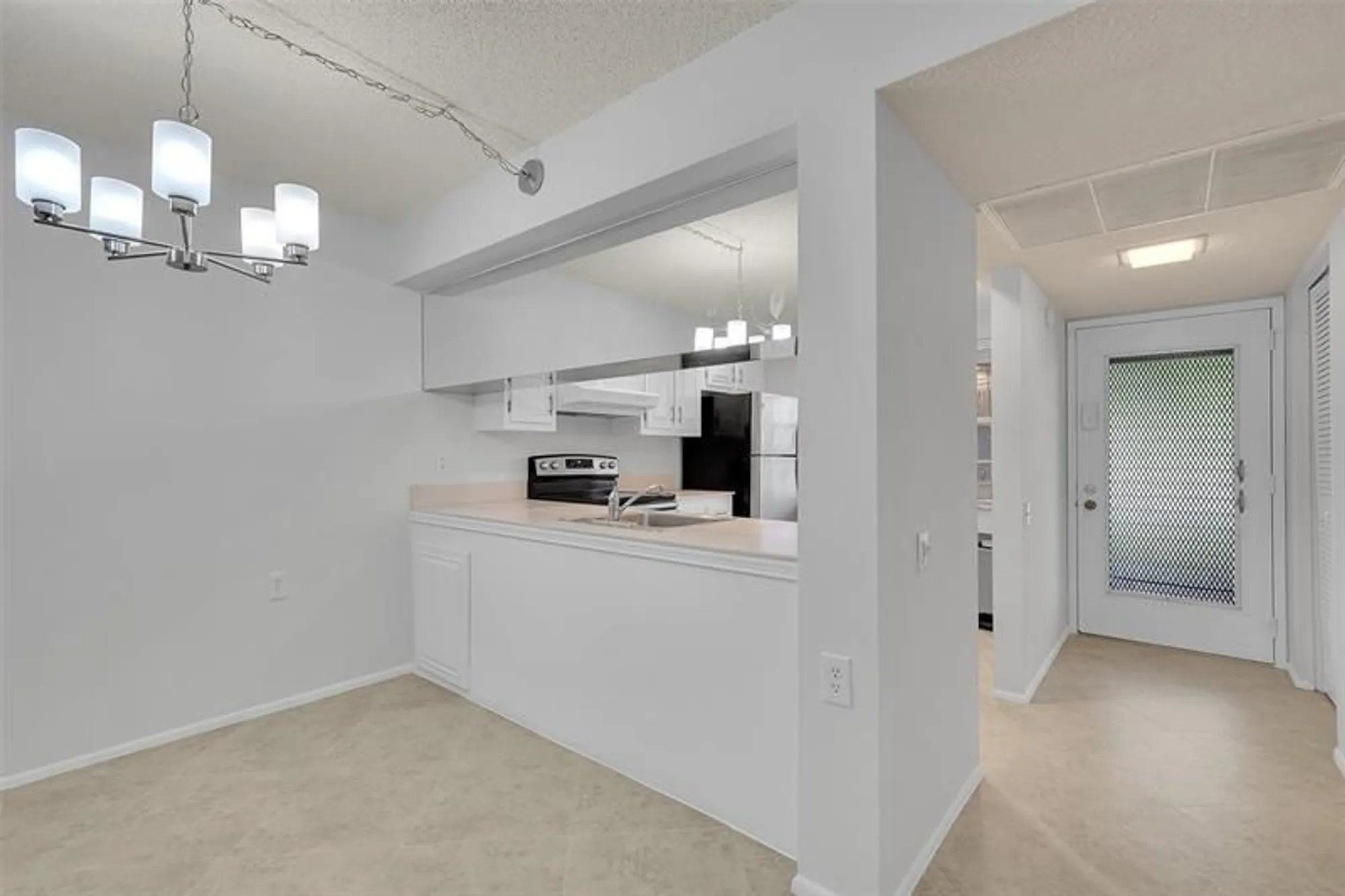 Property Slideshow image 14 of 37 | 2612 nassau bnd d1, Coconut Creek, FL, 33066