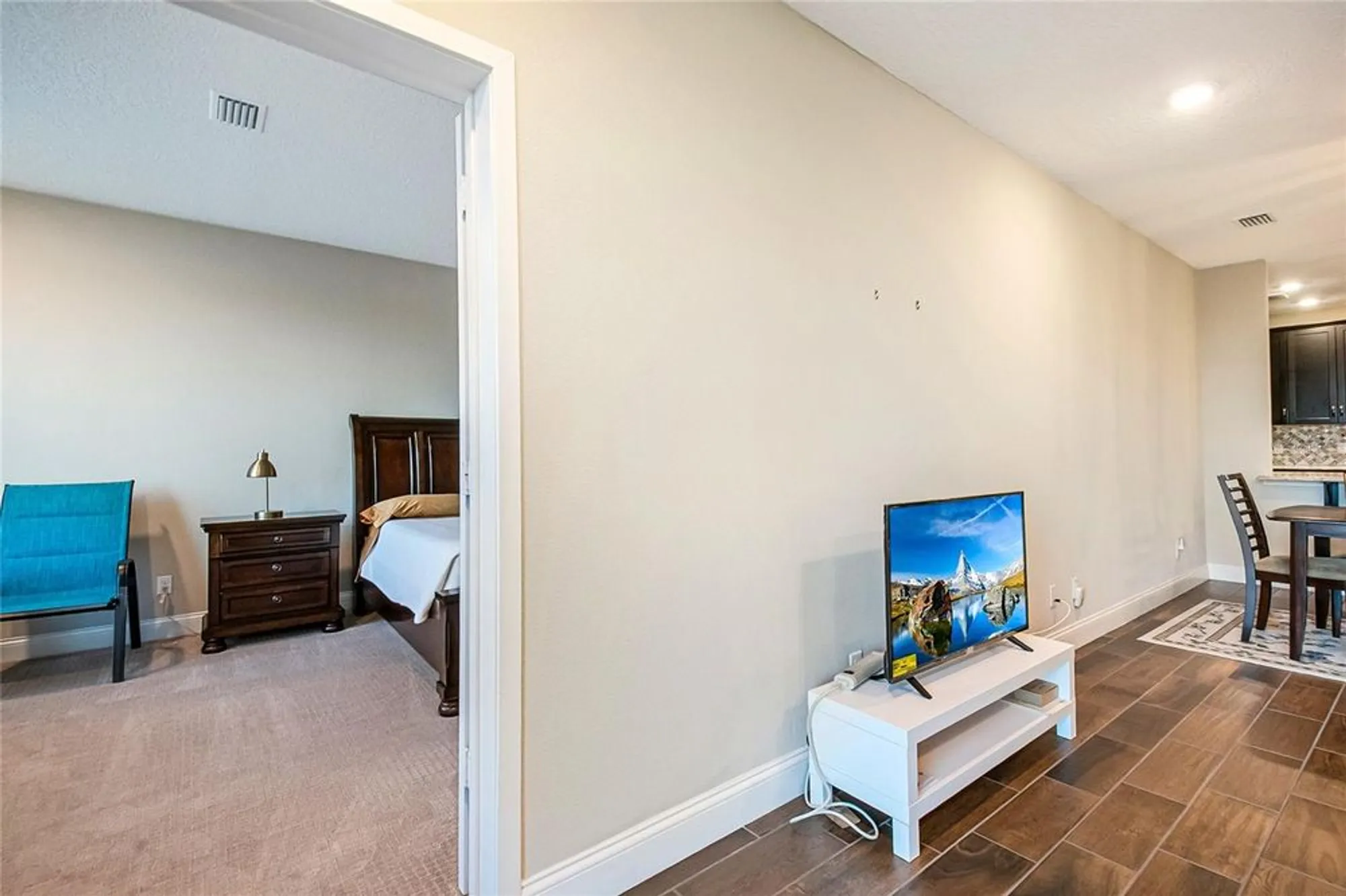 Property Slideshow image 26 of 55 | 7573 laureate blvd unit 1305, Orlando, FL, 32827