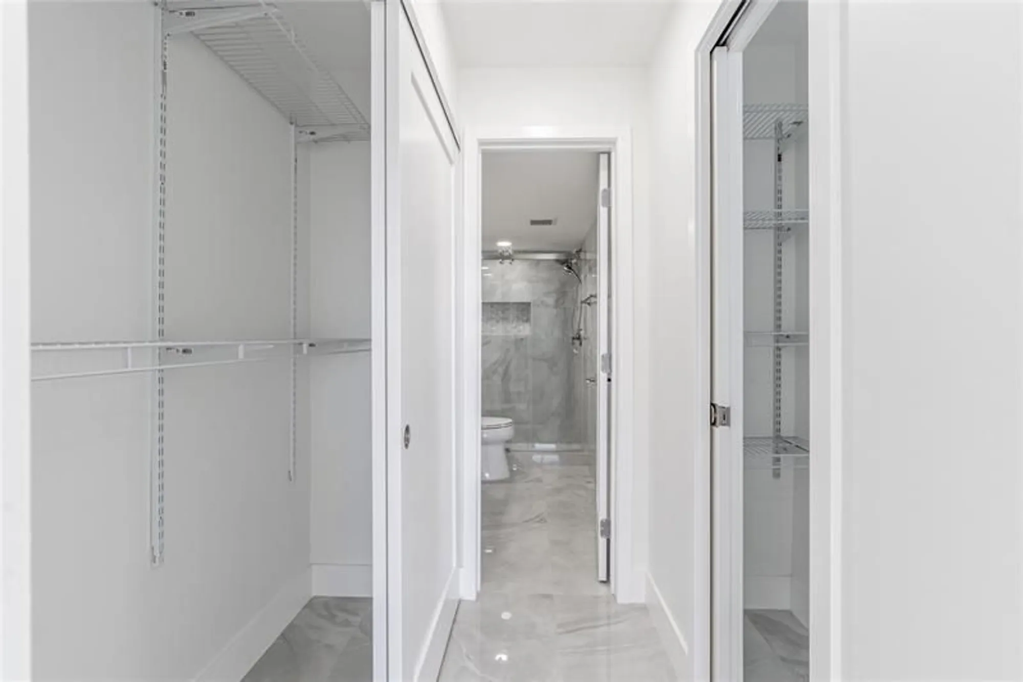 Property Slideshow image 14 of 81 | 8900 washington blvd 418, Pembroke Pines, FL, 33025