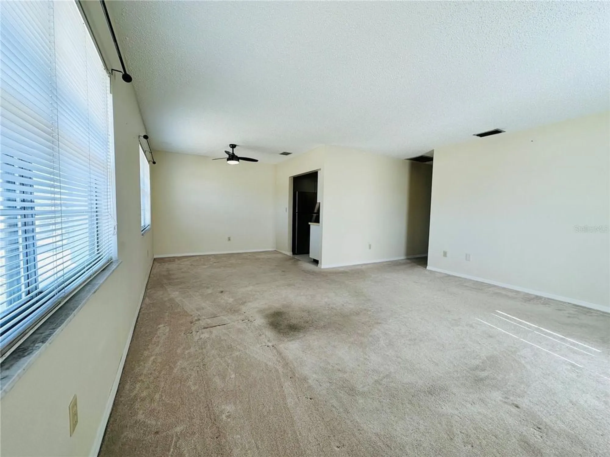 Property Slideshow image 4 of 18 | 203 rickenbacker dr, Sun City Center, FL, 33573