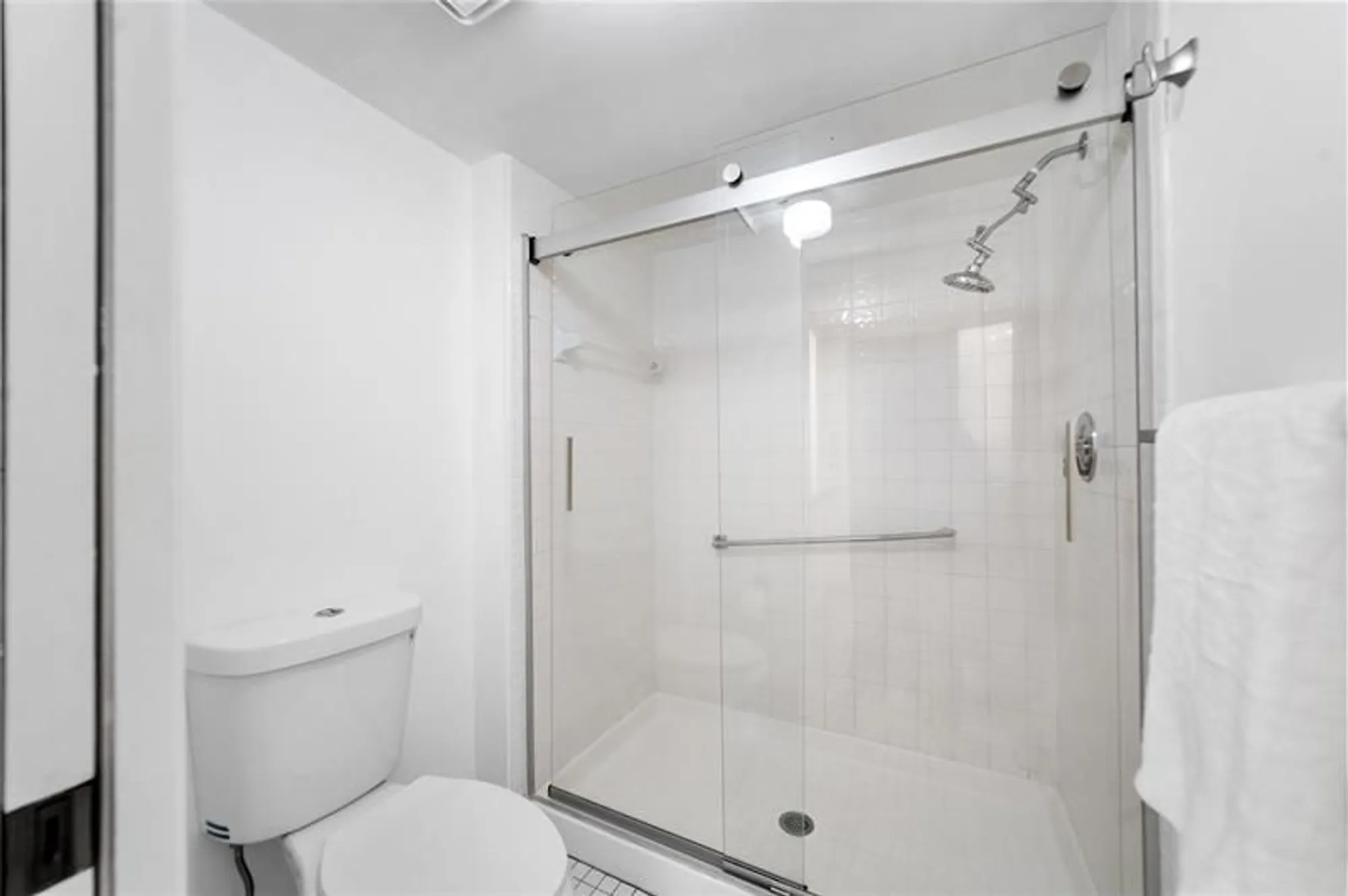 Property Slideshow image 20 of 35 | 7427 n devon dr 108, Tamarac, FL, 33321