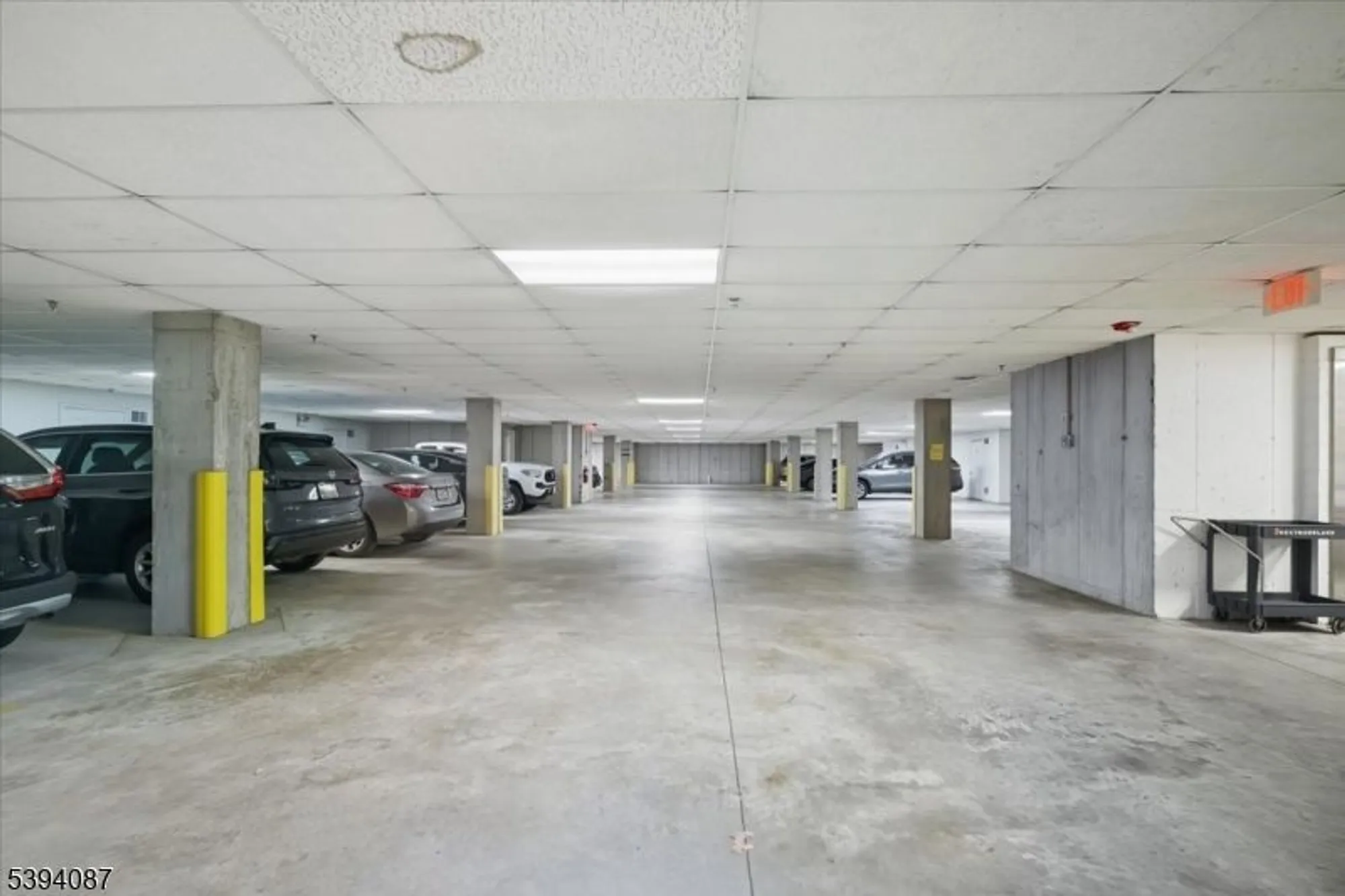 Property Slideshow image 37 of 43 | 89 ridgeview ln, Mount Arlington, NJ, 07856