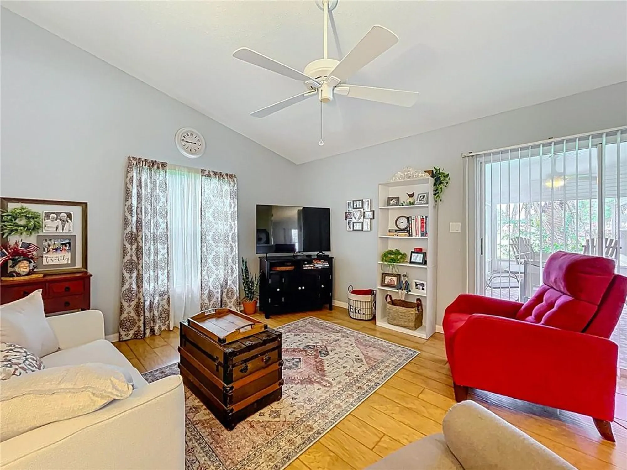 Property Slideshow image 25 of 52 | 26338 glen eagle dr, Leesburg, FL, 34748