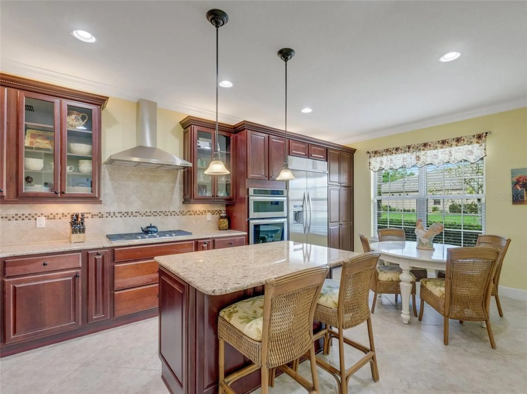 Property Slideshow image 7 of 67 | 208 almeria way, Davenport, FL, 33837