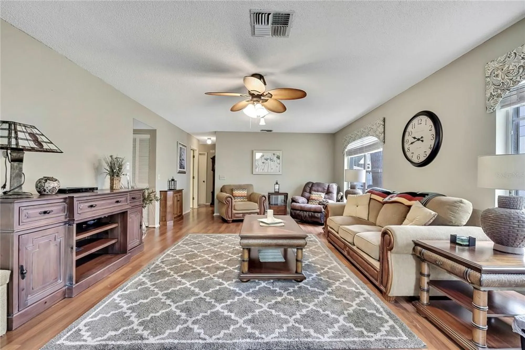 Property Slideshow image 15 of 72 | 6517 ocean pines ln, Spring Hill, FL, 34606
