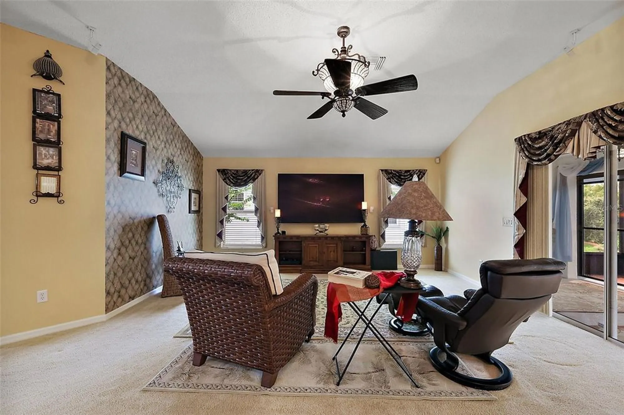 Property Slideshow image 9 of 30 | 752 maybank loop, The Villages, FL, 32162